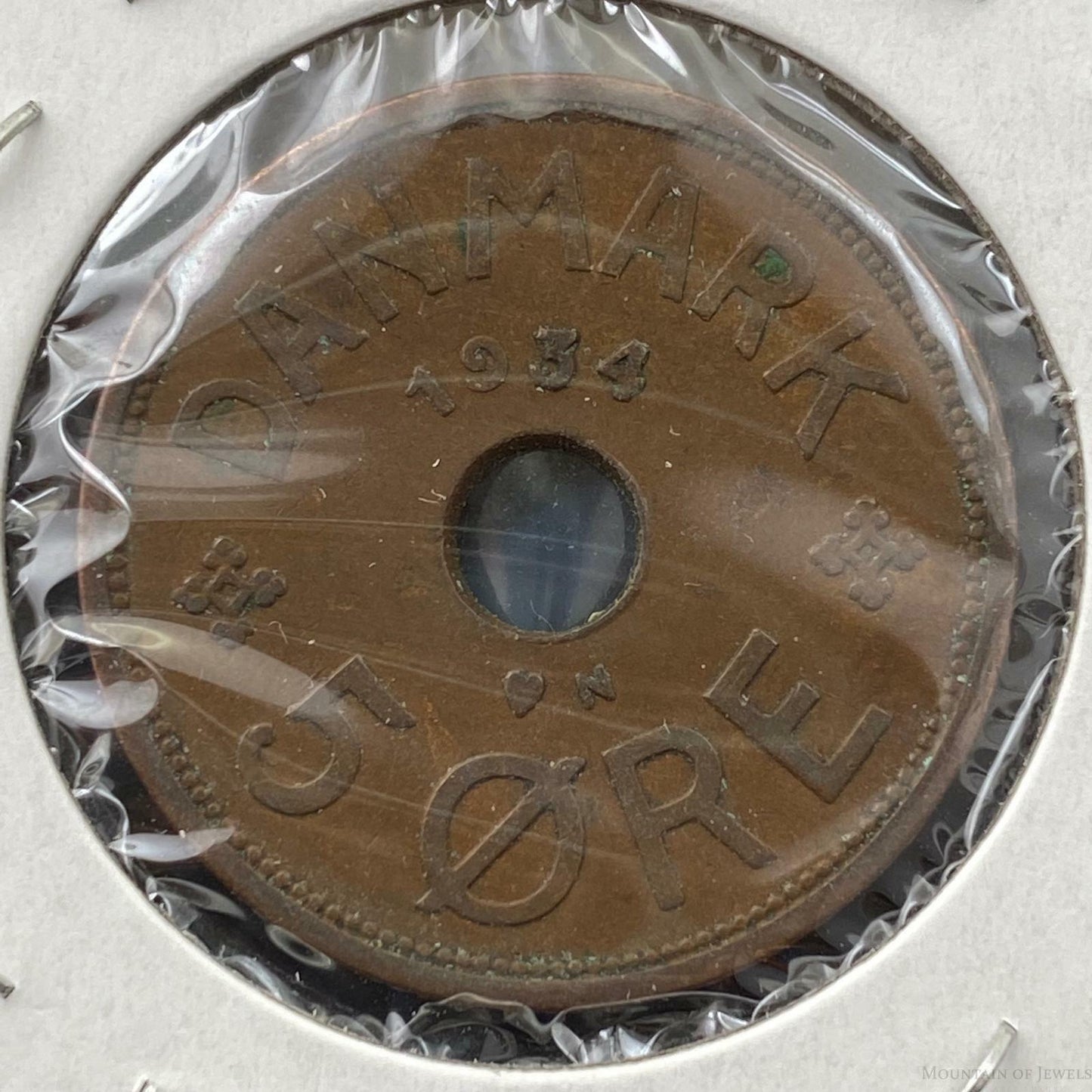 1934 Denmark 5 Ore - Beautiful and Collectible Coin #72920-1