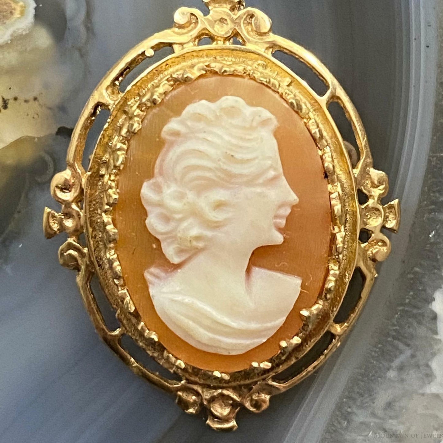 14K Yellow Gold Cameo Brooch/Pendant For Women