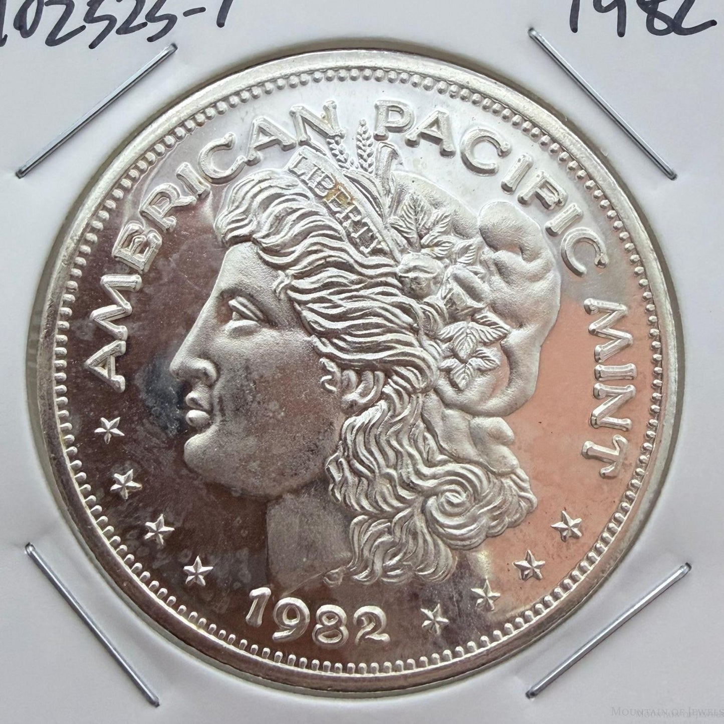 US 1982 One Troy Ounce .999 Fine Silver Round Morgan Design #102525-7HXPE