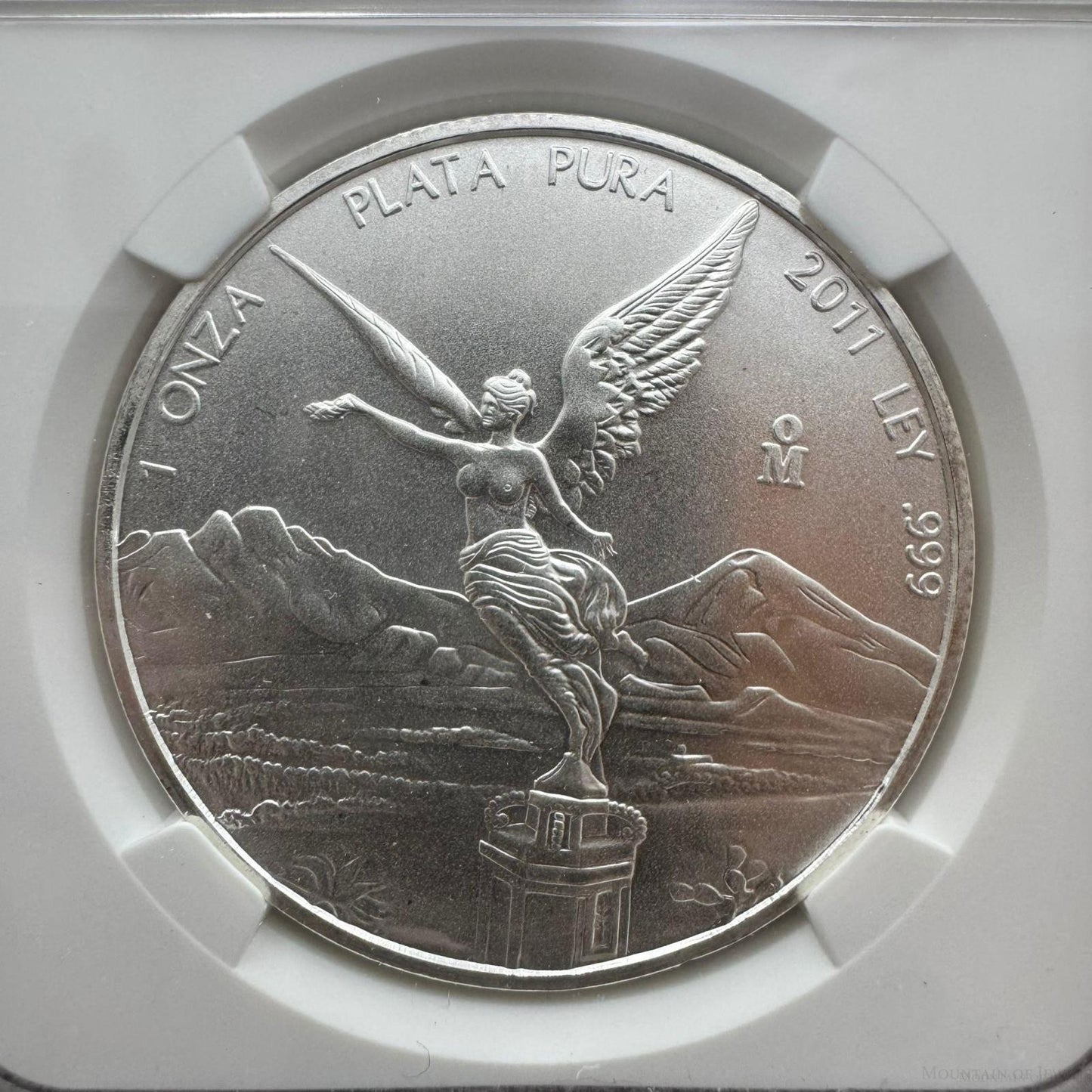 2011 Mexico One Ounce Libertad .999 Fine Silver NGC MS69 #2943174-014