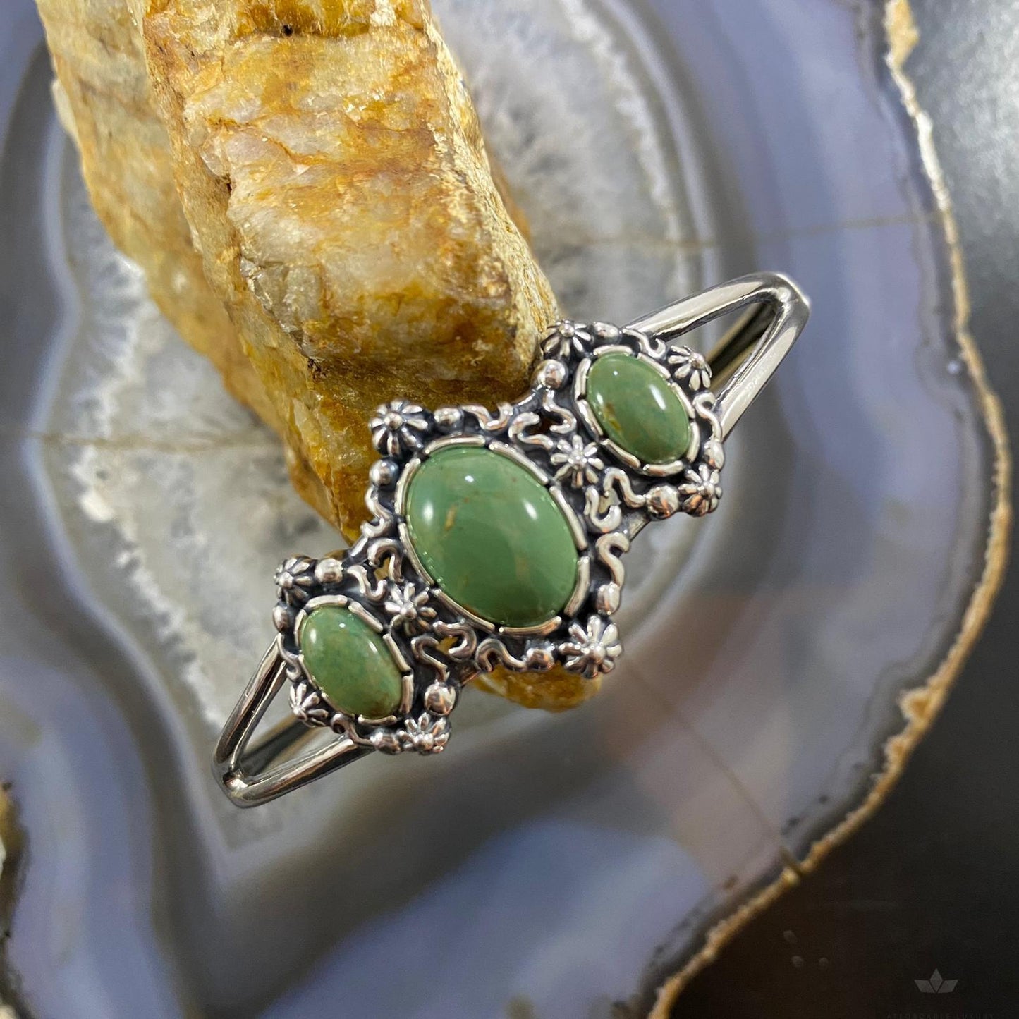 Carolyn Pollack Vintage Southwestern Style Sterling Silver Turquoise Decorated Bracelet