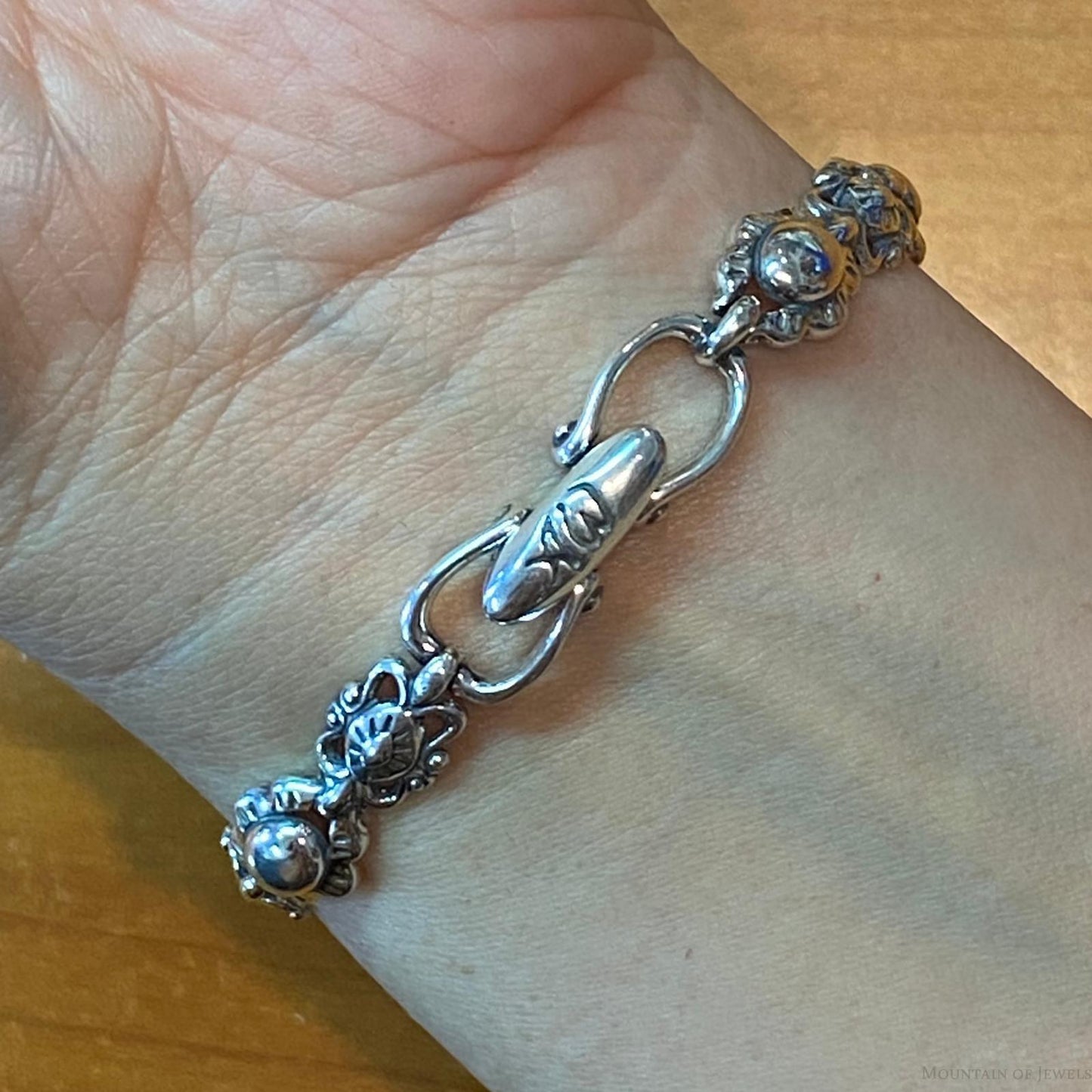 Carolyn Pollack Sterling Silver Decorated Flower Link Bracelet For Women