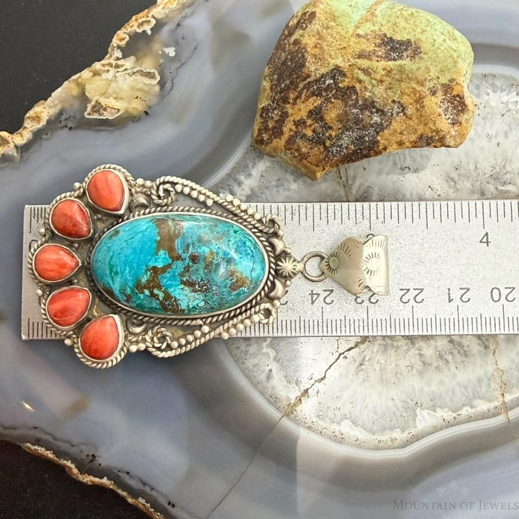 Sterling Silver Southwestern Style Oval Shattuckite & Spiny Oyster Decorated Pendant For Women