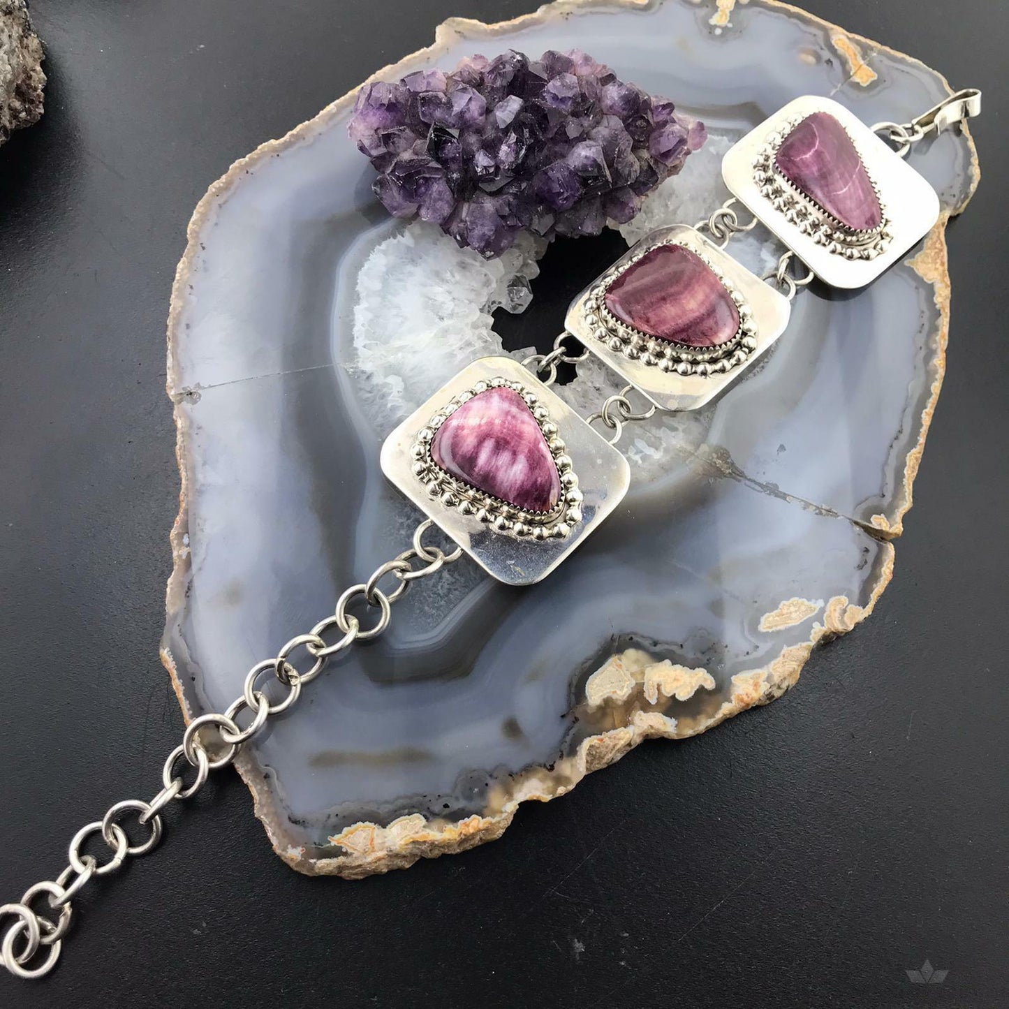 Native American Sterling Silver Spiny Oyster Adjustable Link Bracelet For Women, Signed KRZ- Key Rey Coriz
