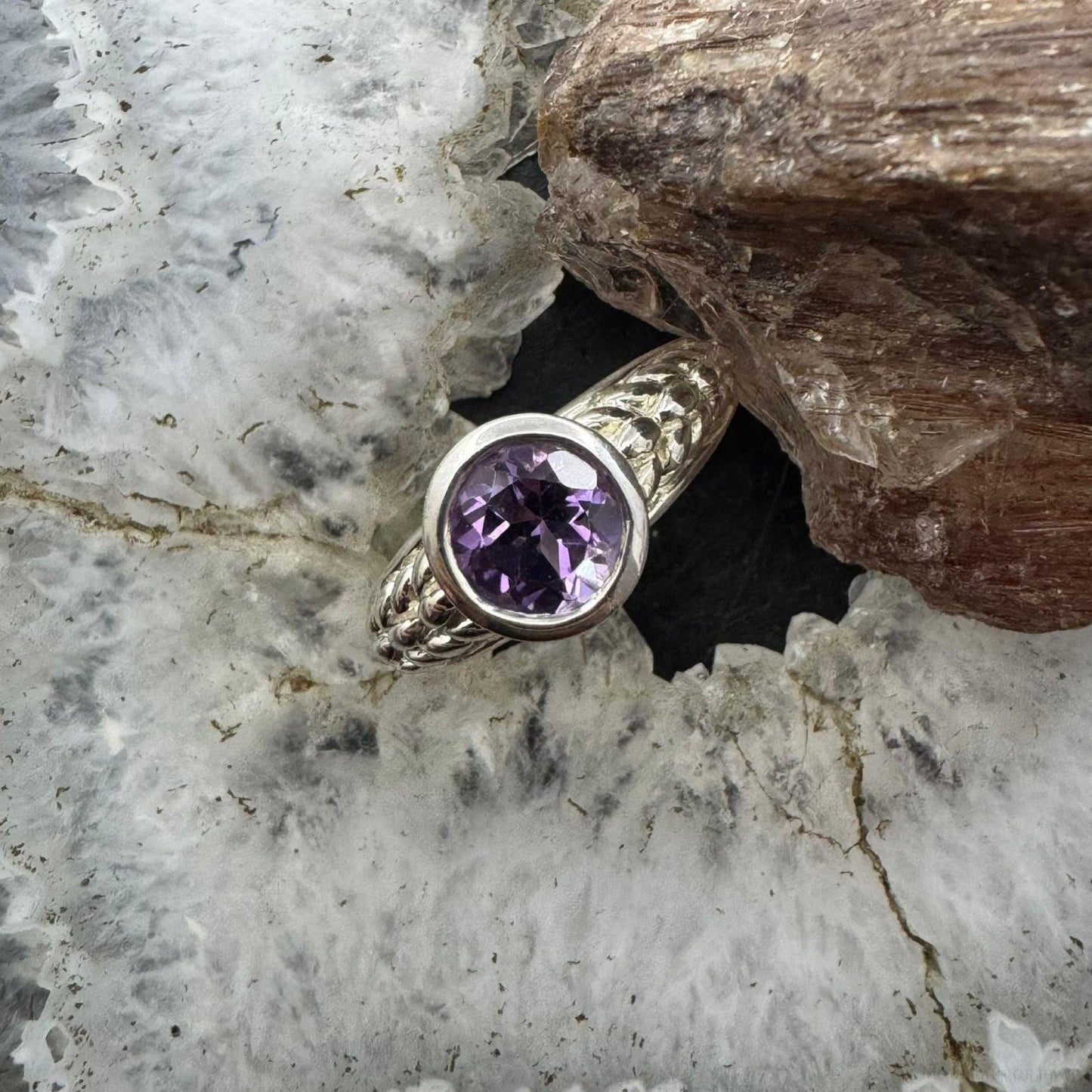 Carolyn Pollack Sterling Silver Rounded Amethyst Decorated Shank Ring For Women