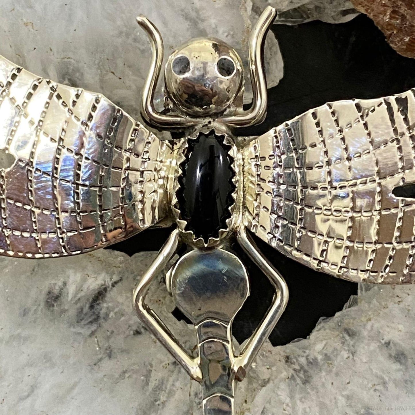 Native American Sterling Silver Oval Onyx Fly Unisex Brooch