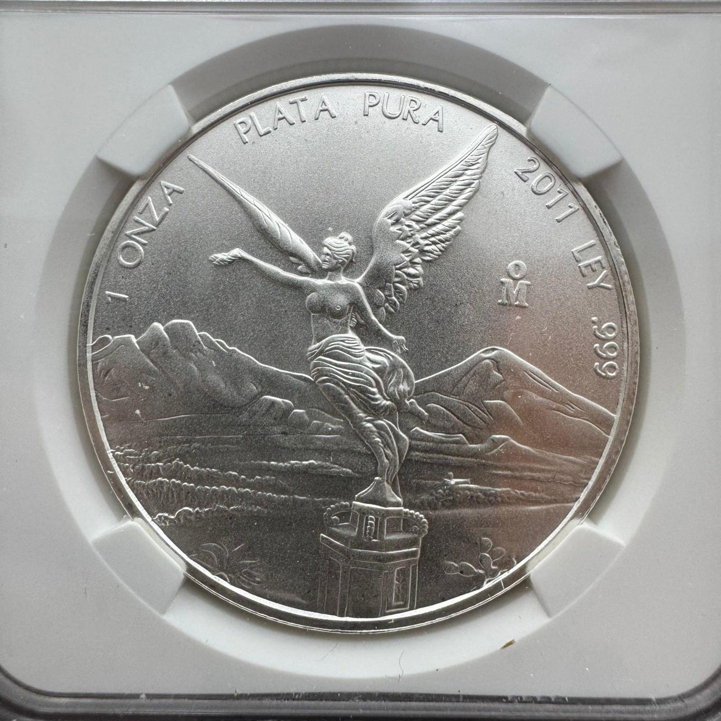 2011 Mexico One Ounce Libertad .999 Fine Silver NGC MS68 #2943174-013