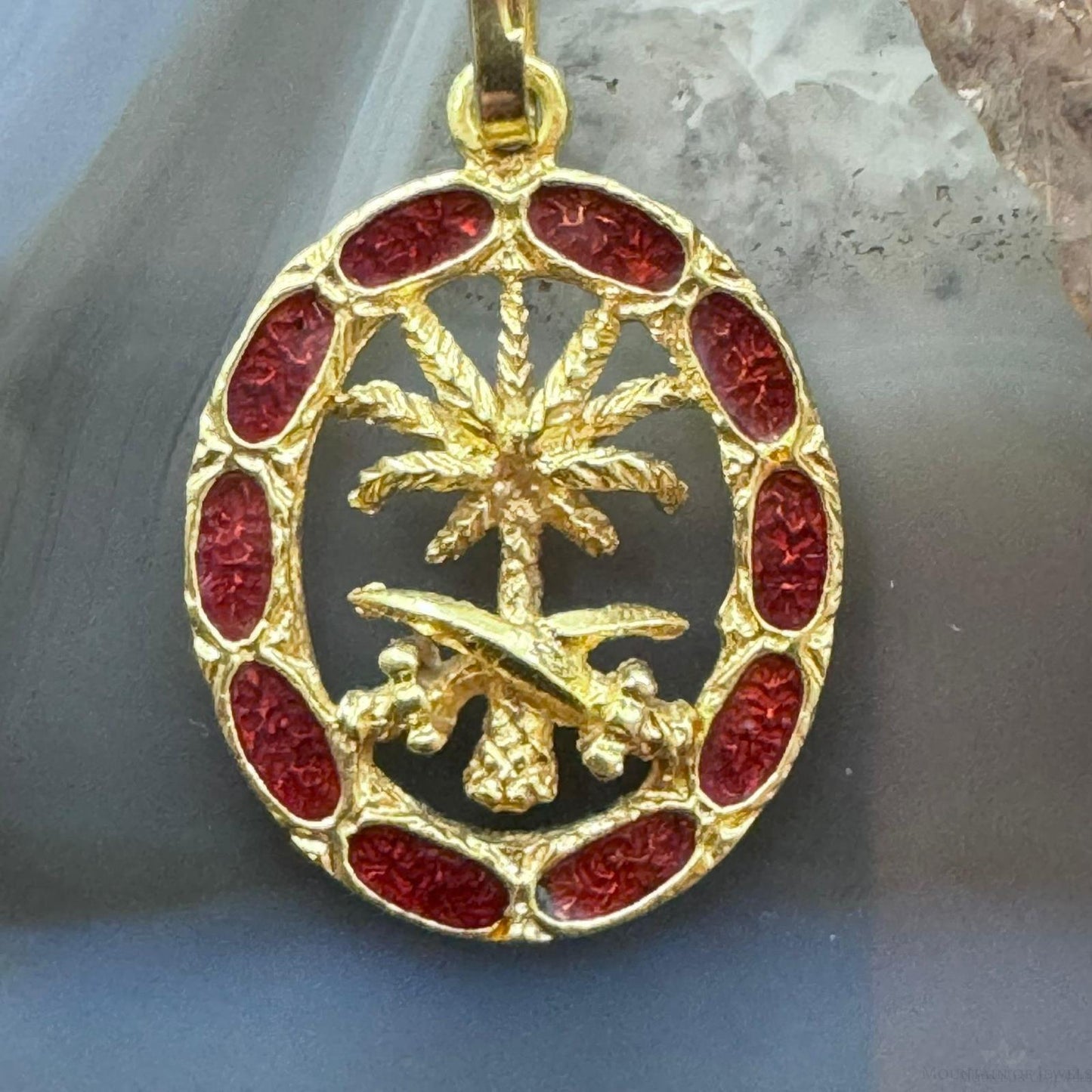 18K Yellow Gold Arab Date Tree with Swords and Red Gem Unisex Pendant