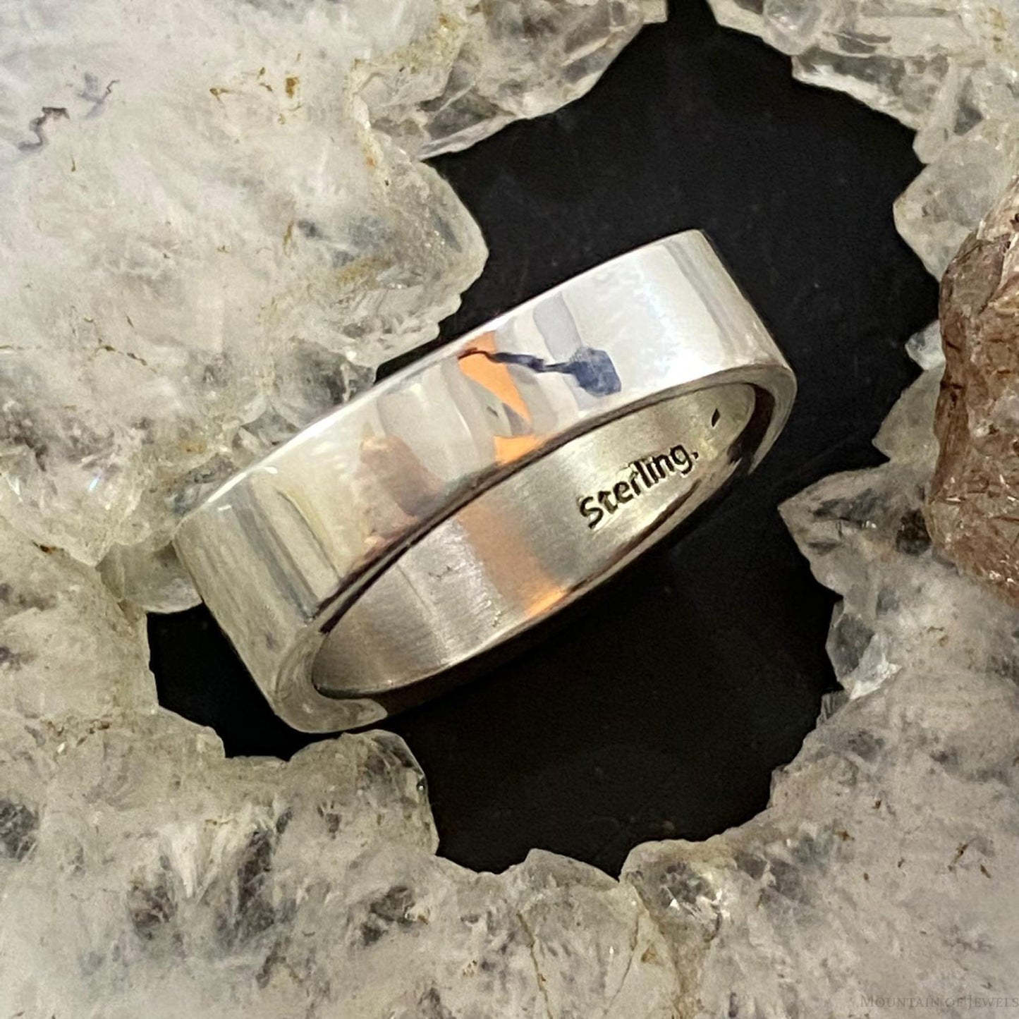 Native American Sterling Silver Blue Ridge Turquoise Graduated Band Ring Sz 8.5