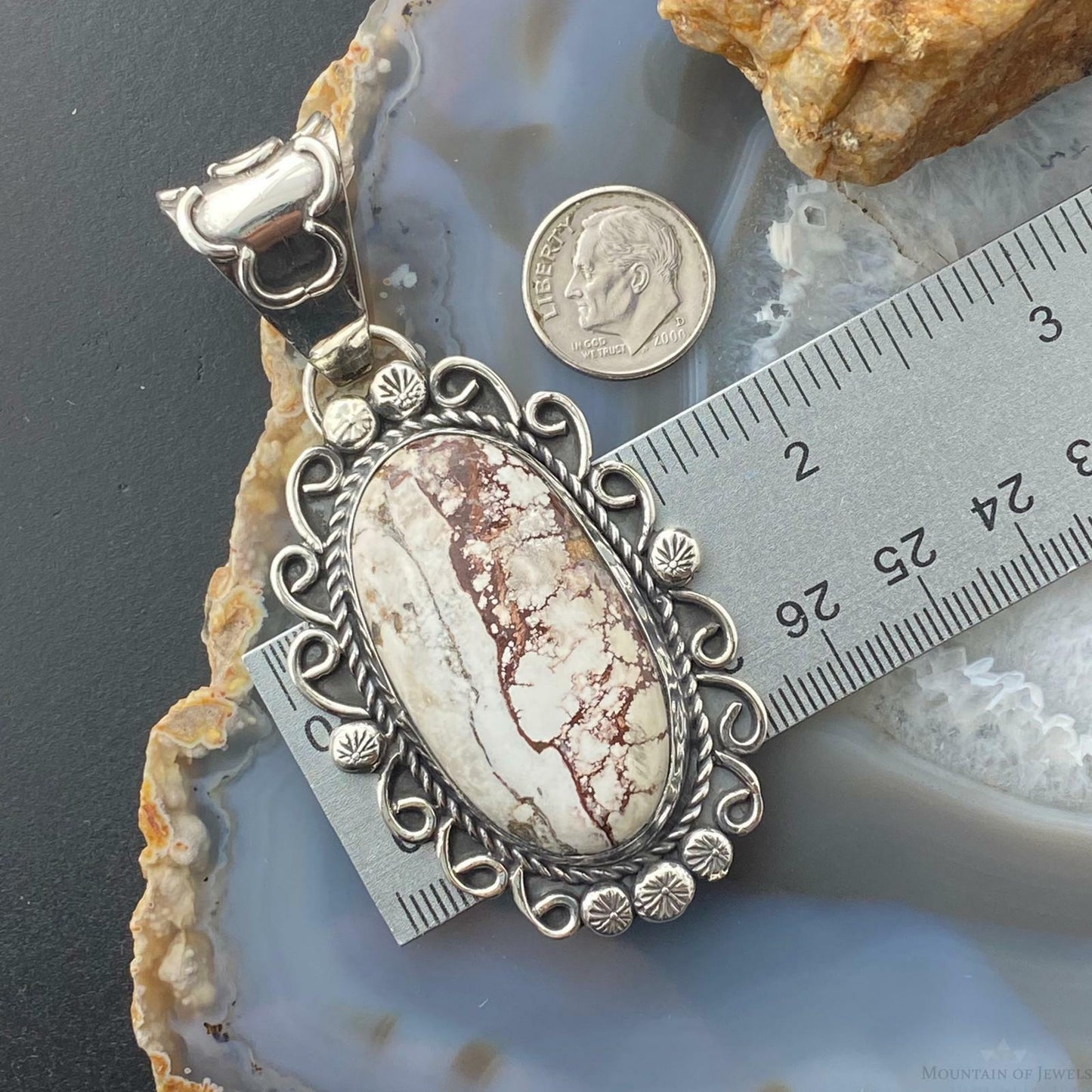 Gilbert Nez Native American Sterling Silver Oval Wild Horse Unisex Pendant Necklace