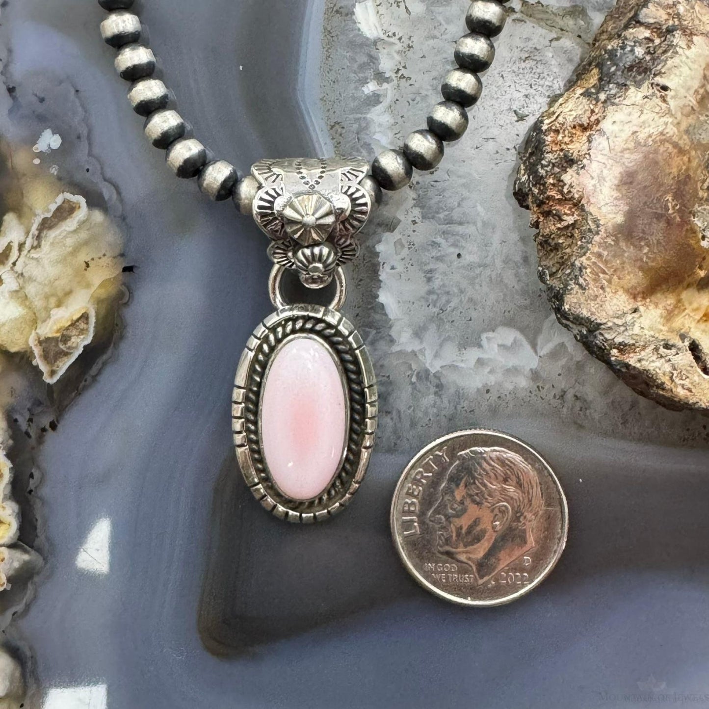 Native American Sterling Silver Oval Pink Conch Decorated Pendant For Women