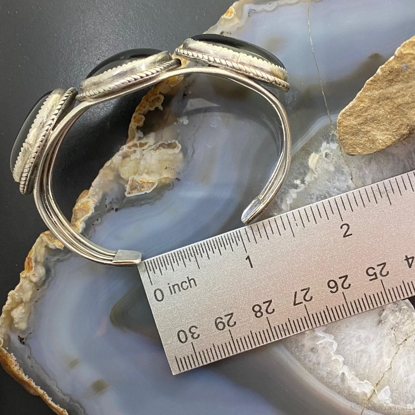 Vintage Native American Silver 3 Oval Onyx Stone Split Shank Bracelet For Women