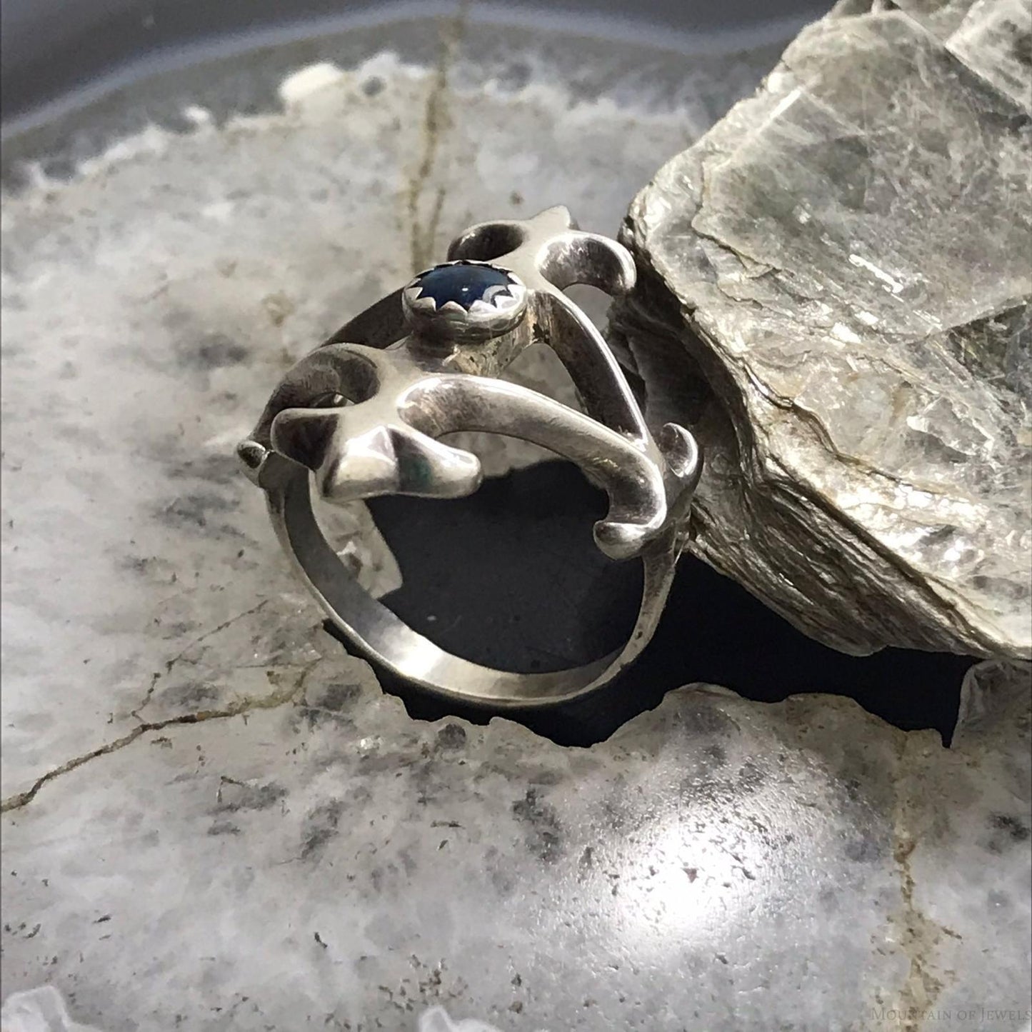Vintage Silver Paua Dot Fleur-de-lis Ring Size 7.5 For Women
