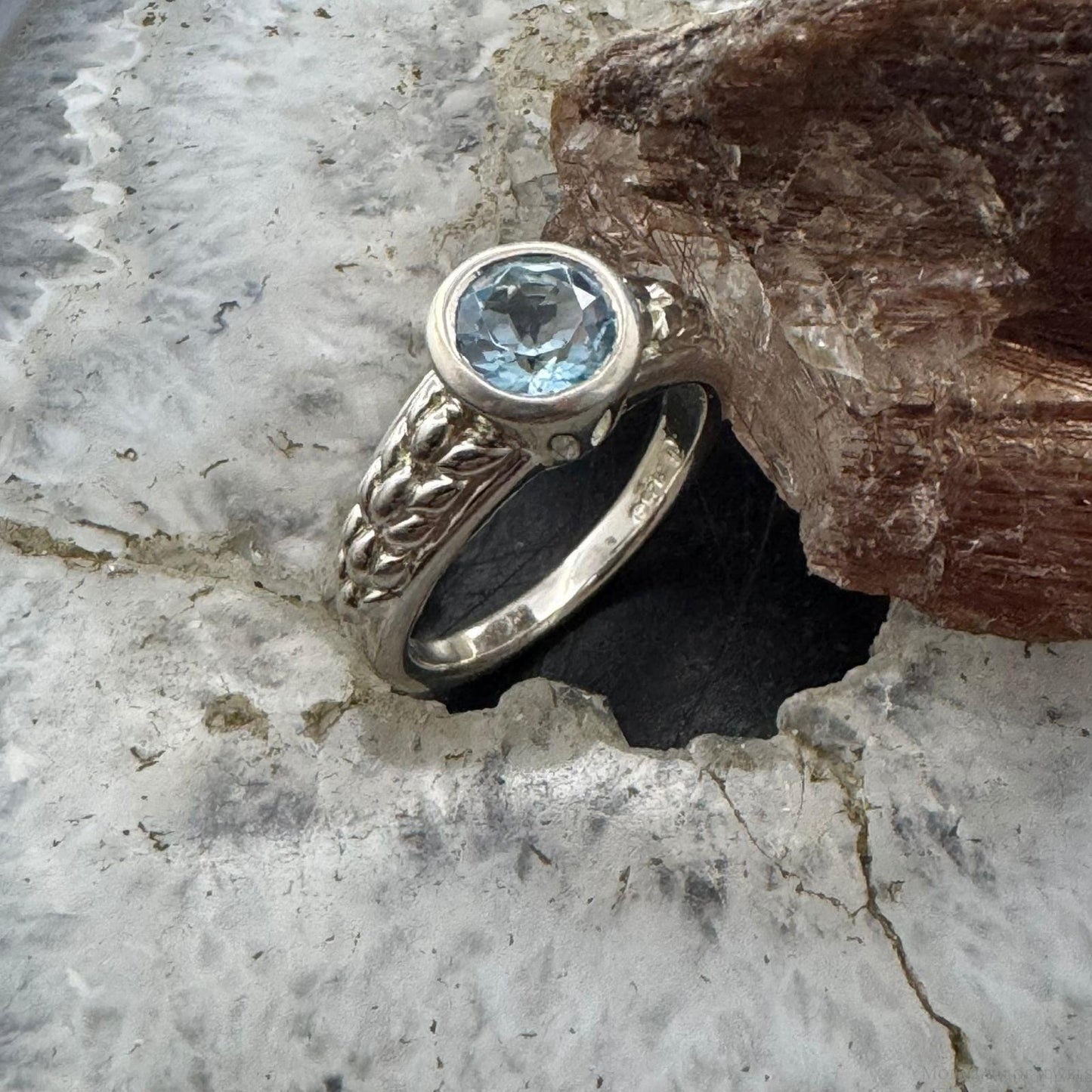 Carolyn Pollack Sterling Silver Blue Topaz Decorated Shank Ring For Women
