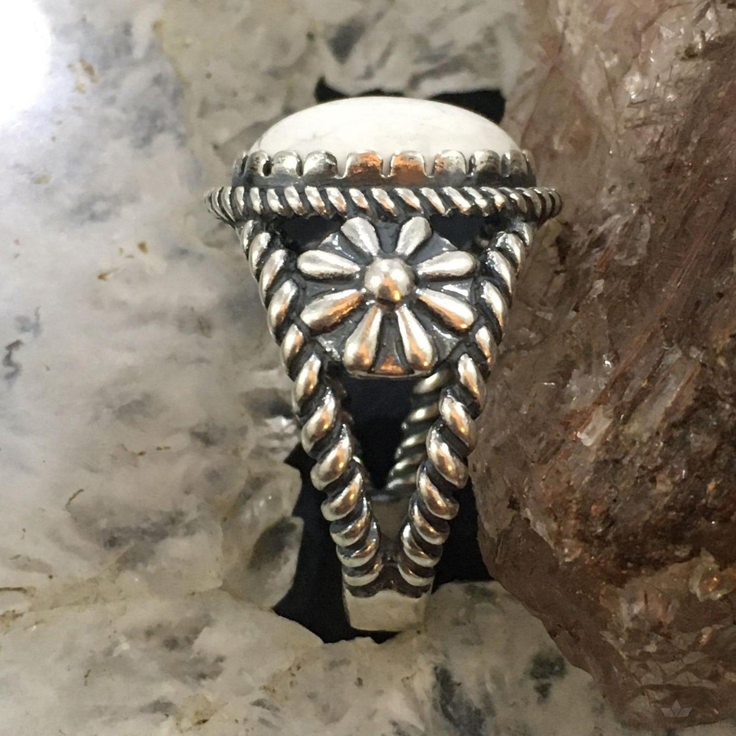 Carolyn Pollack Vintage Southwestern Style Sterling Silver Oval Howlite Decorated Ring For Women
