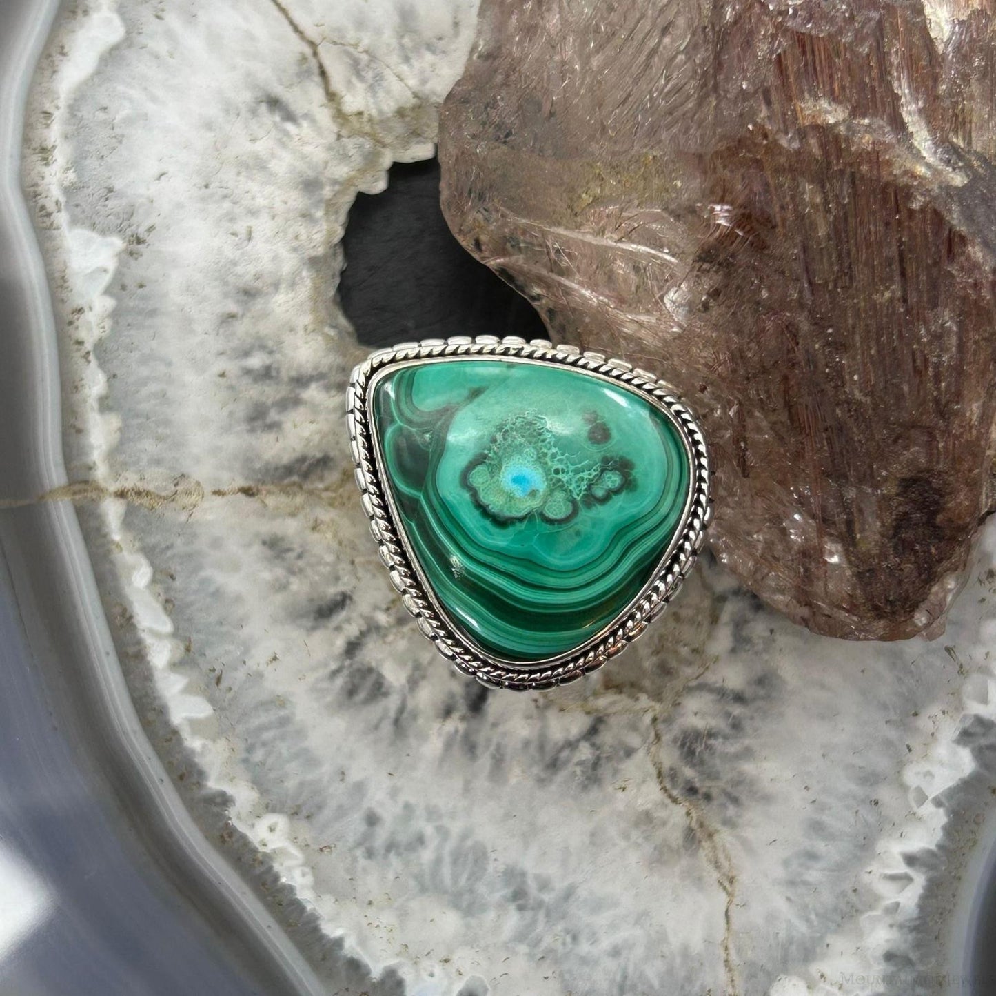 Sterling Silver Southwestern Style Wide Teardrop Malachite Ring Size 8 For Women