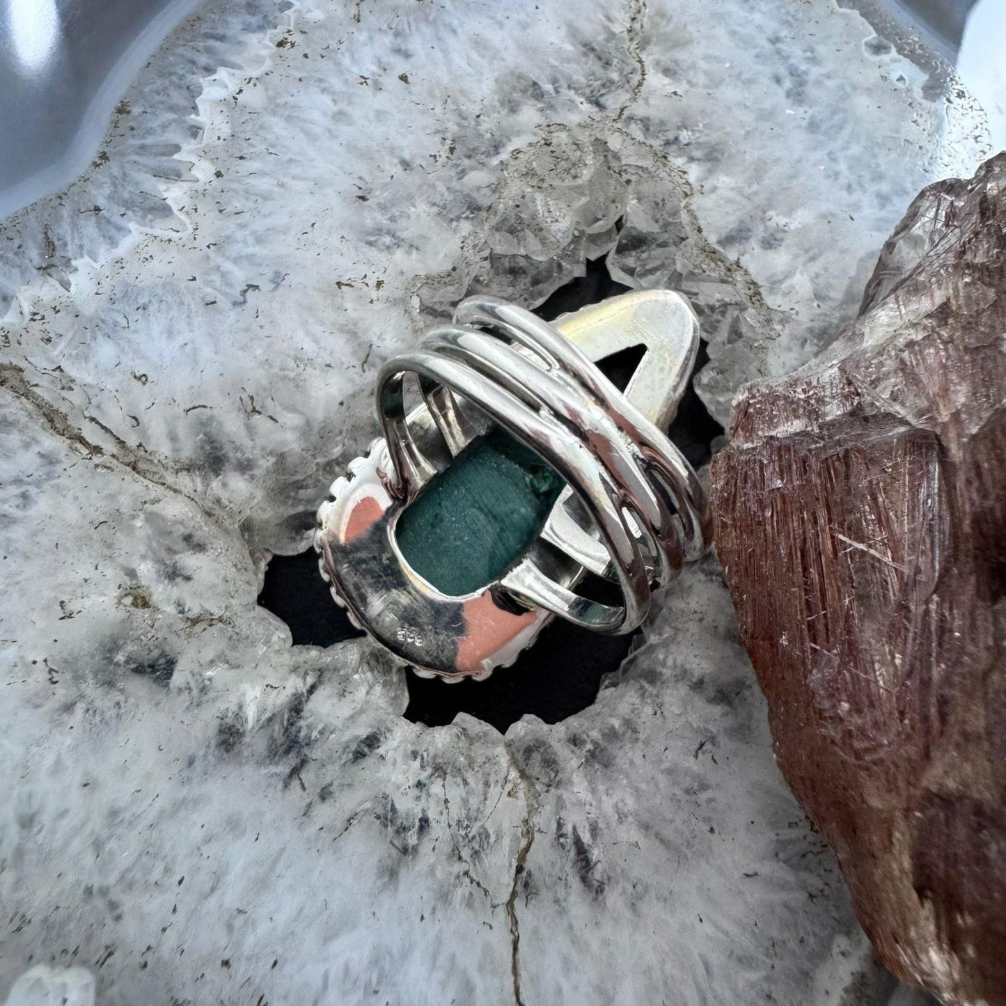 Sterling Silver Southwestern Style Elongated Teardrop Malachite Decorated Ring Size 9 For Women