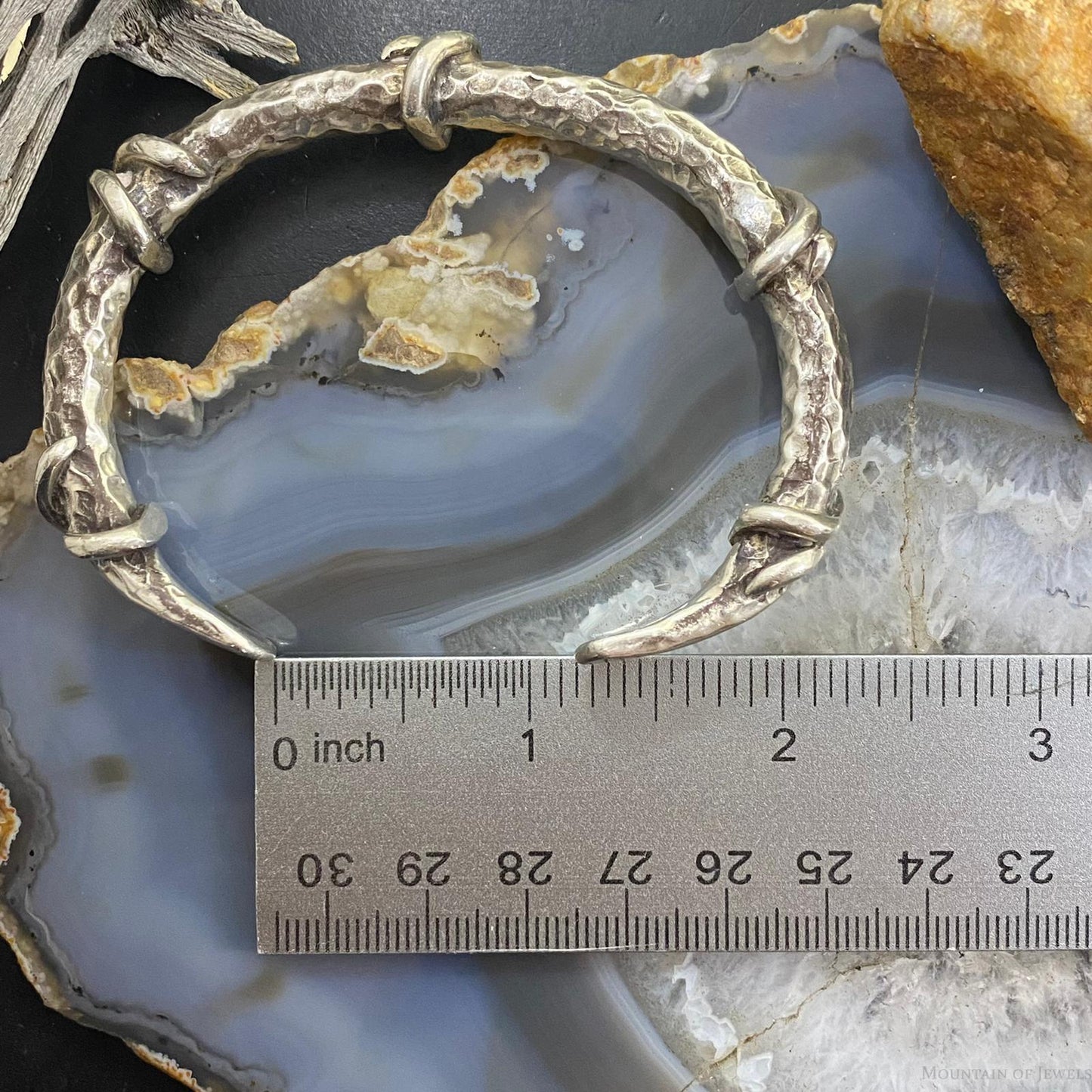 Vintage Native American Silver Unique Hammered Rounded Solid Unisex Bracelet