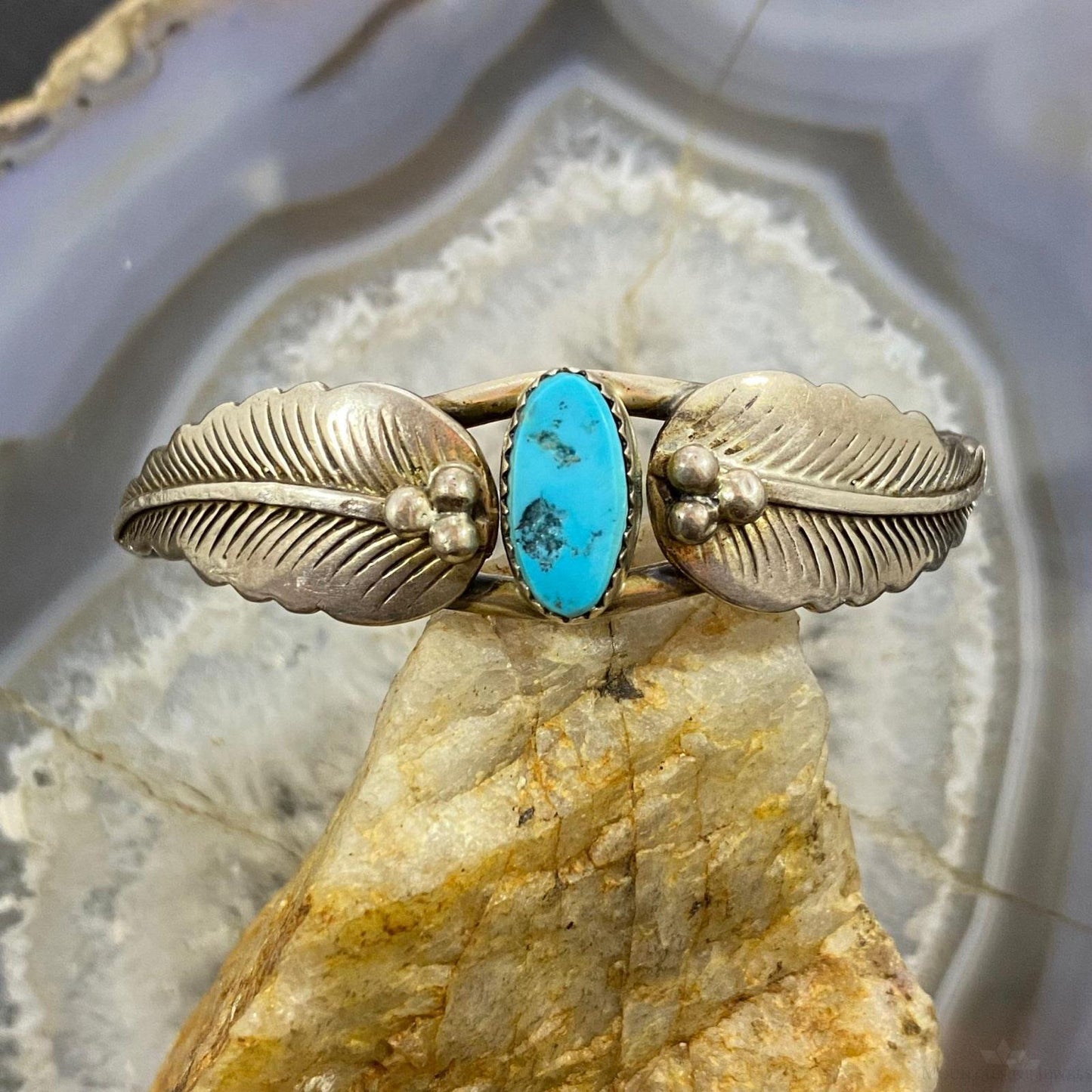 Vintage Native American Silver Oval Turquoise w/2 Feathers Bracelet For Women