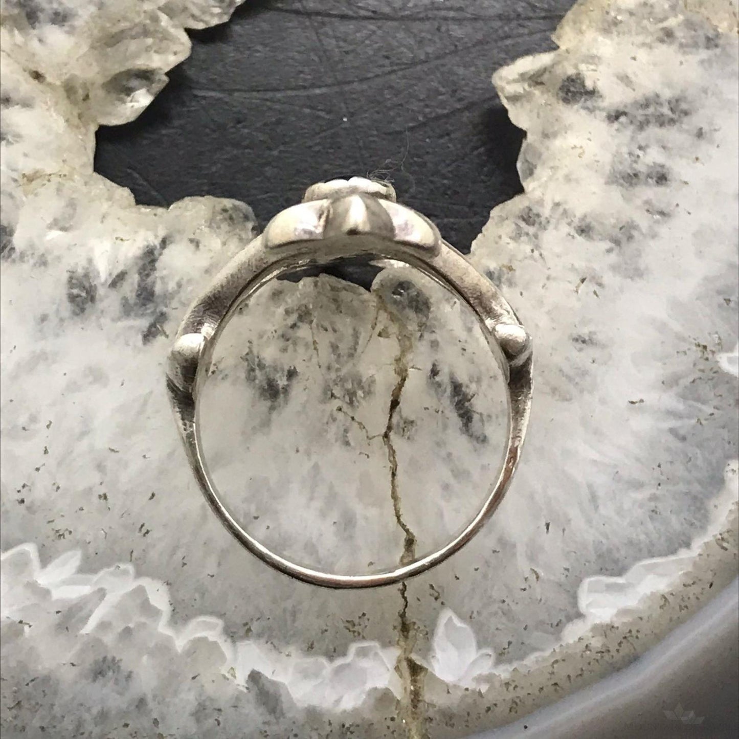 Vintage Silver Paua Dot Fleur-de-lis Ring Size 7.5 For Women