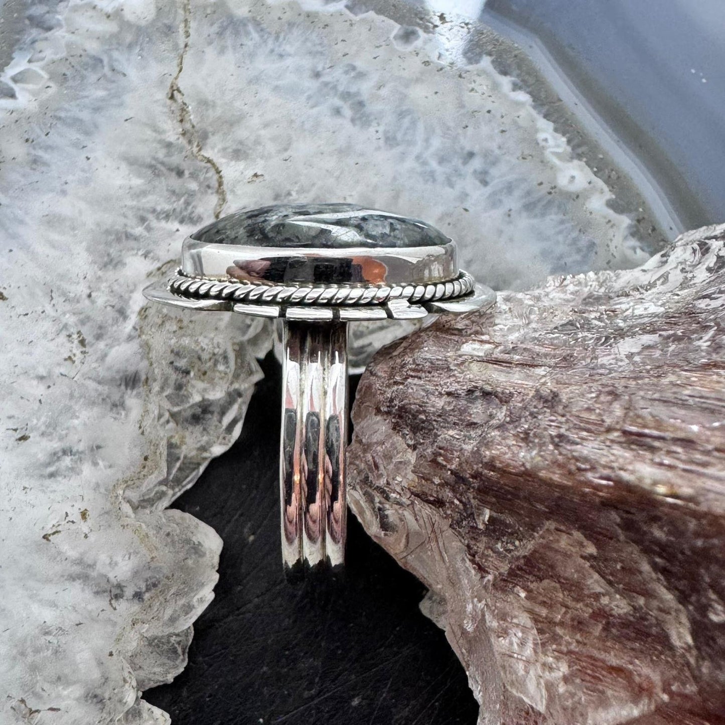 Sterling Silver Southwestern Style Oval Parral Dendritic Decorated Ring Size 8.5 For Women