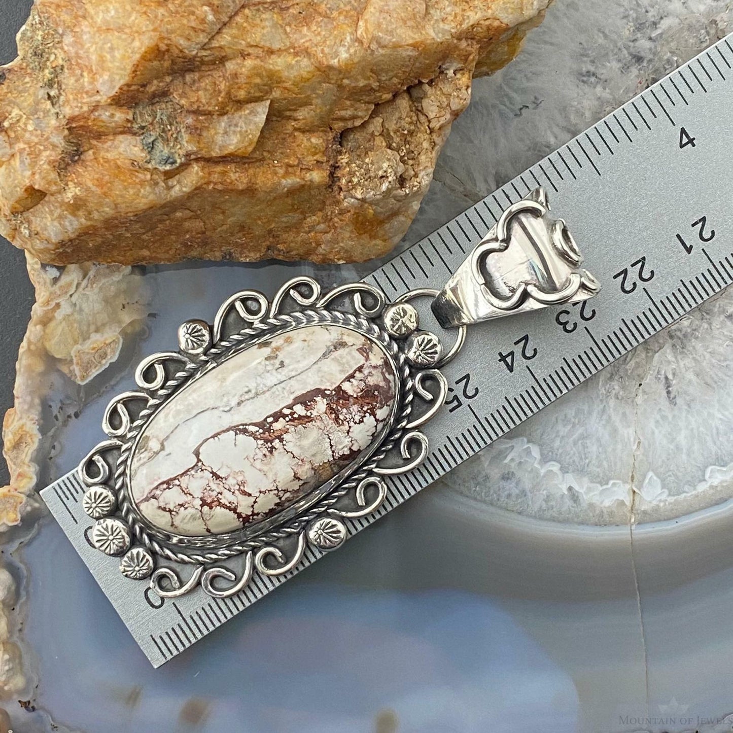 Gilbert Nez Native American Sterling Silver Oval Wild Horse Unisex Pendant Necklace