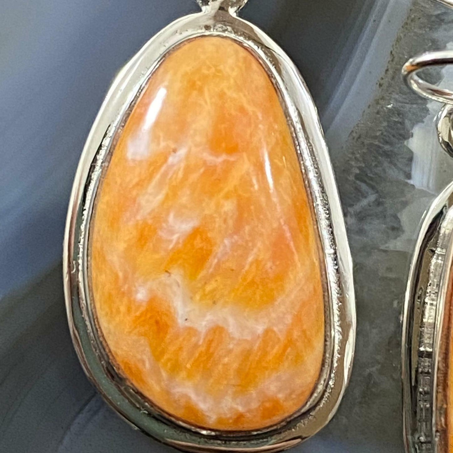 Native American Sterling Silver Spiny Oyster Dangle Earrings For Women