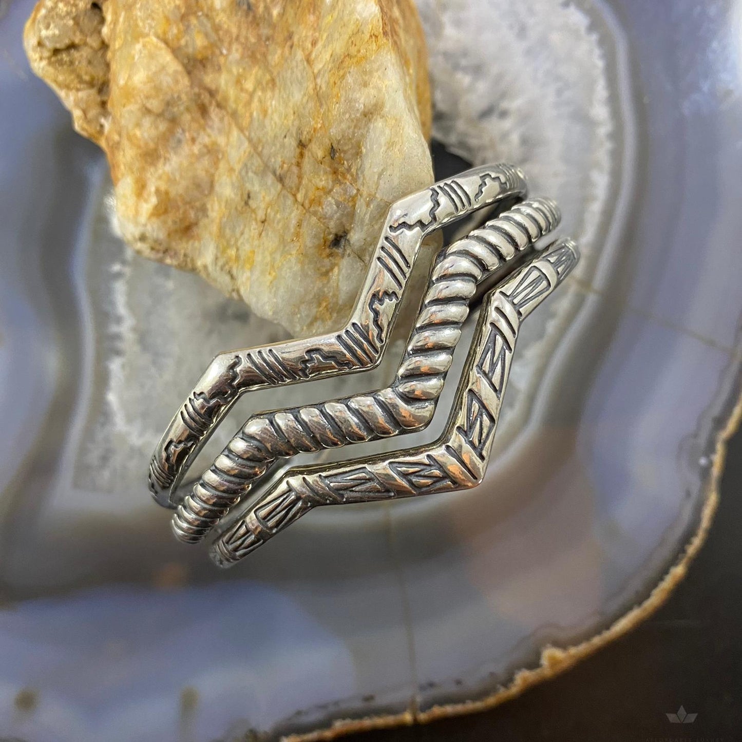 Carolyn Pollack Vintage Southwestern Style Sterling Silver Chevron Decorated Bracelet For Women