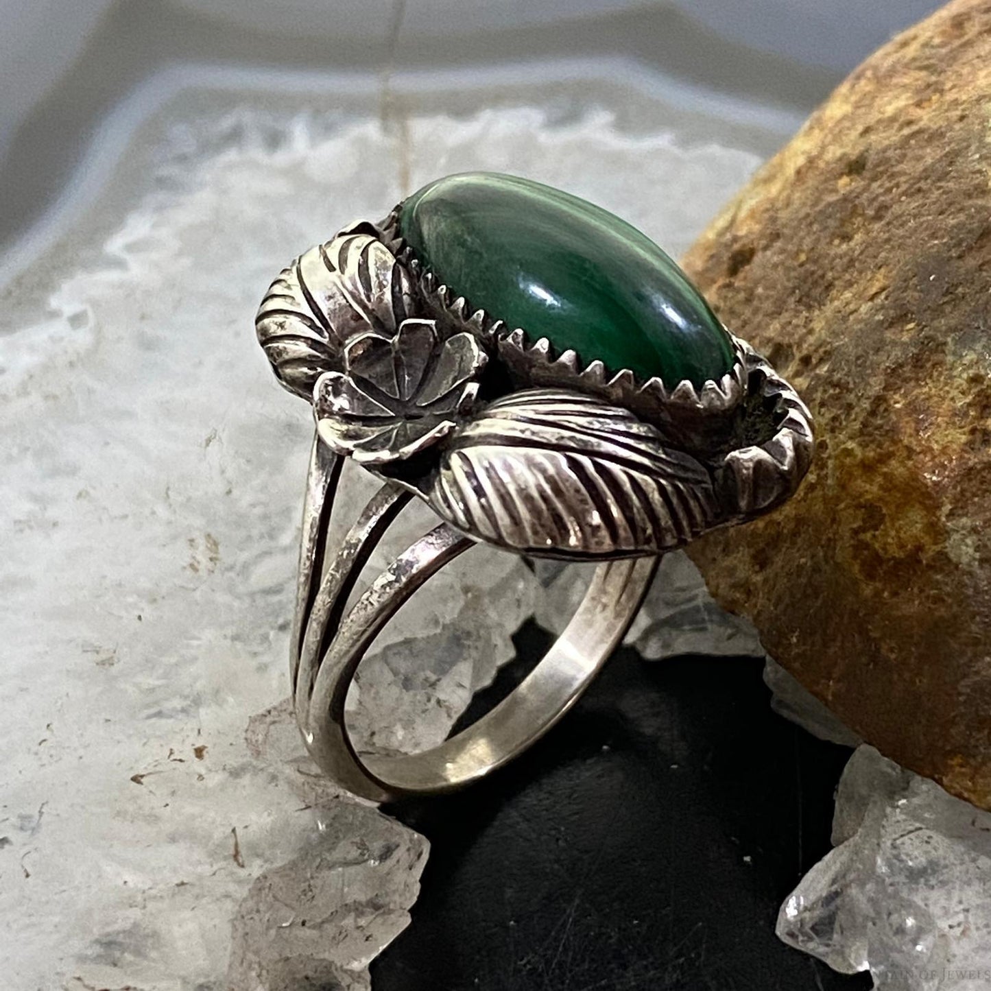 Vintage Native American Silver Oval Malachite Ornate Ring Size 7.5 For Women