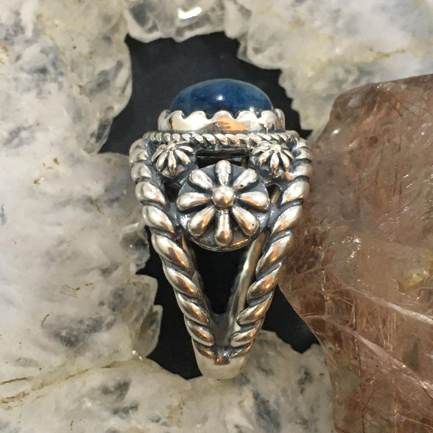 Carolyn Pollack Vintage Southwestern Style Sterling Silver Oval Apatite Decorated Ring For Women