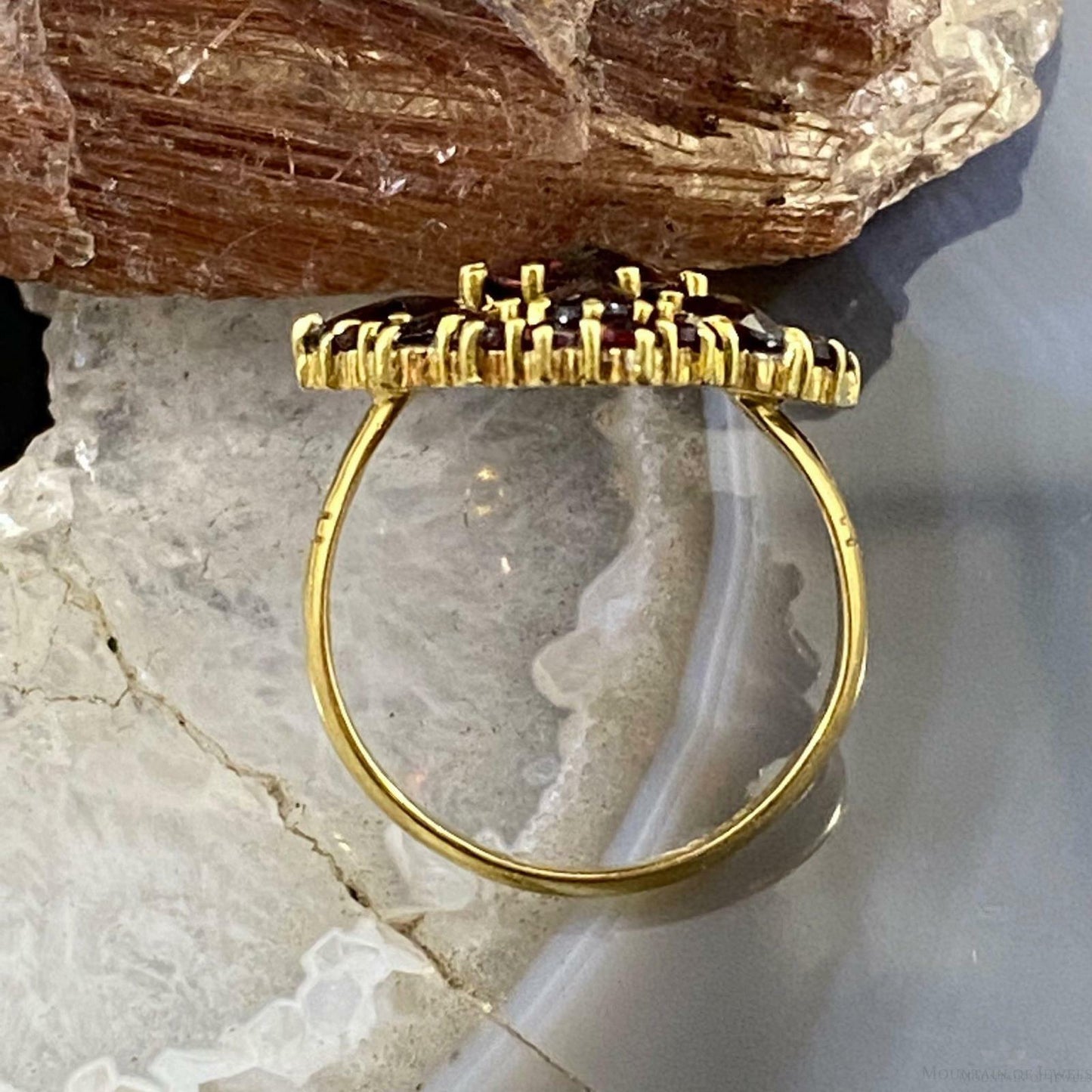 Vintage 18K Yellow Gold Cluster Garnet Lady's Ring Size 7.5