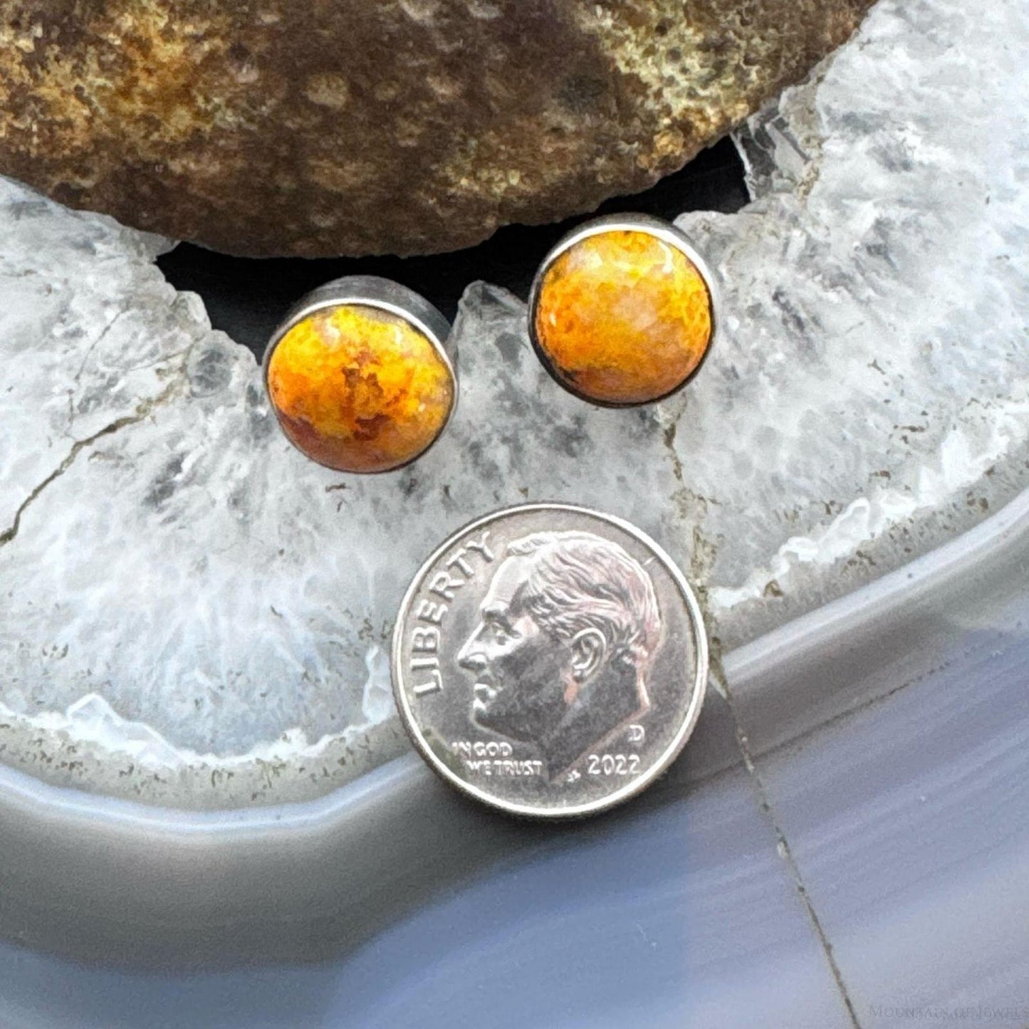 Sterling Silver Southwestern Style Spiny Oyster Rounded Stud Earrings For Women