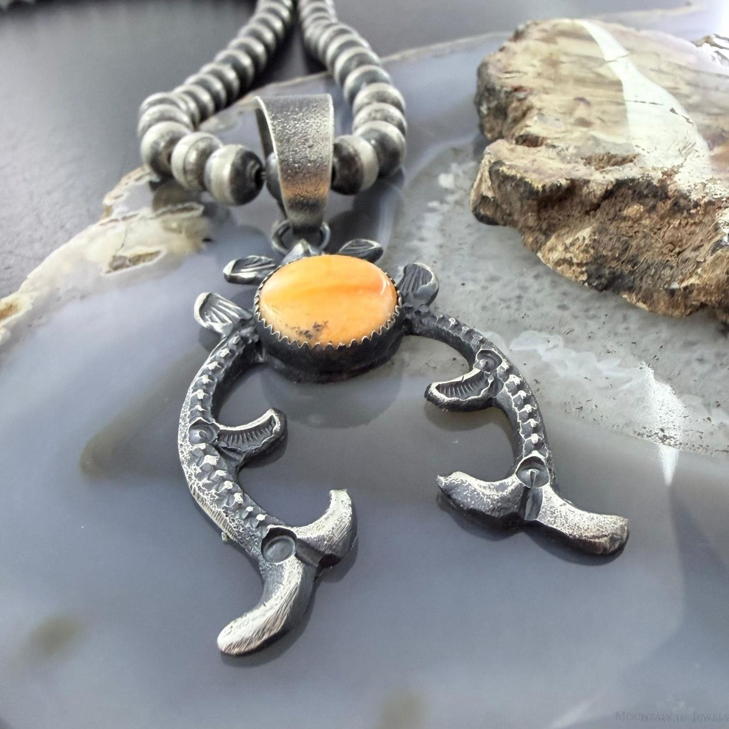 Eva & Linberg Billah Sterling Silver Orange Spiny Oyster Decorated Unisex Naja Pendant