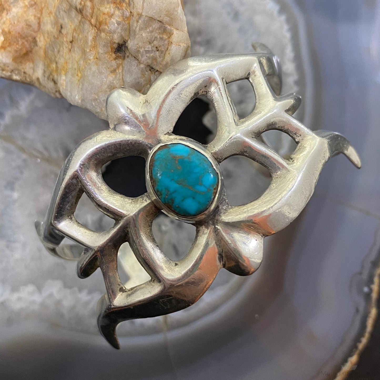 Vintage Native American Silver Oval Bisbee Turquoise Sandcast Bracelet