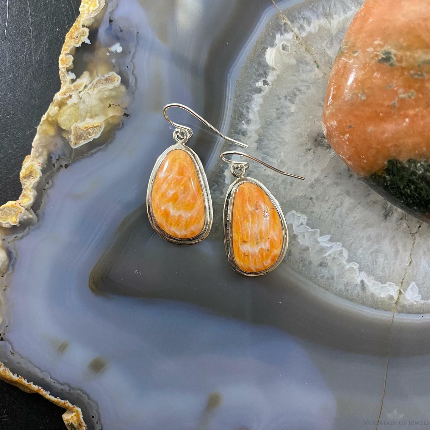 Native American Sterling Silver Spiny Oyster Dangle Earrings For Women