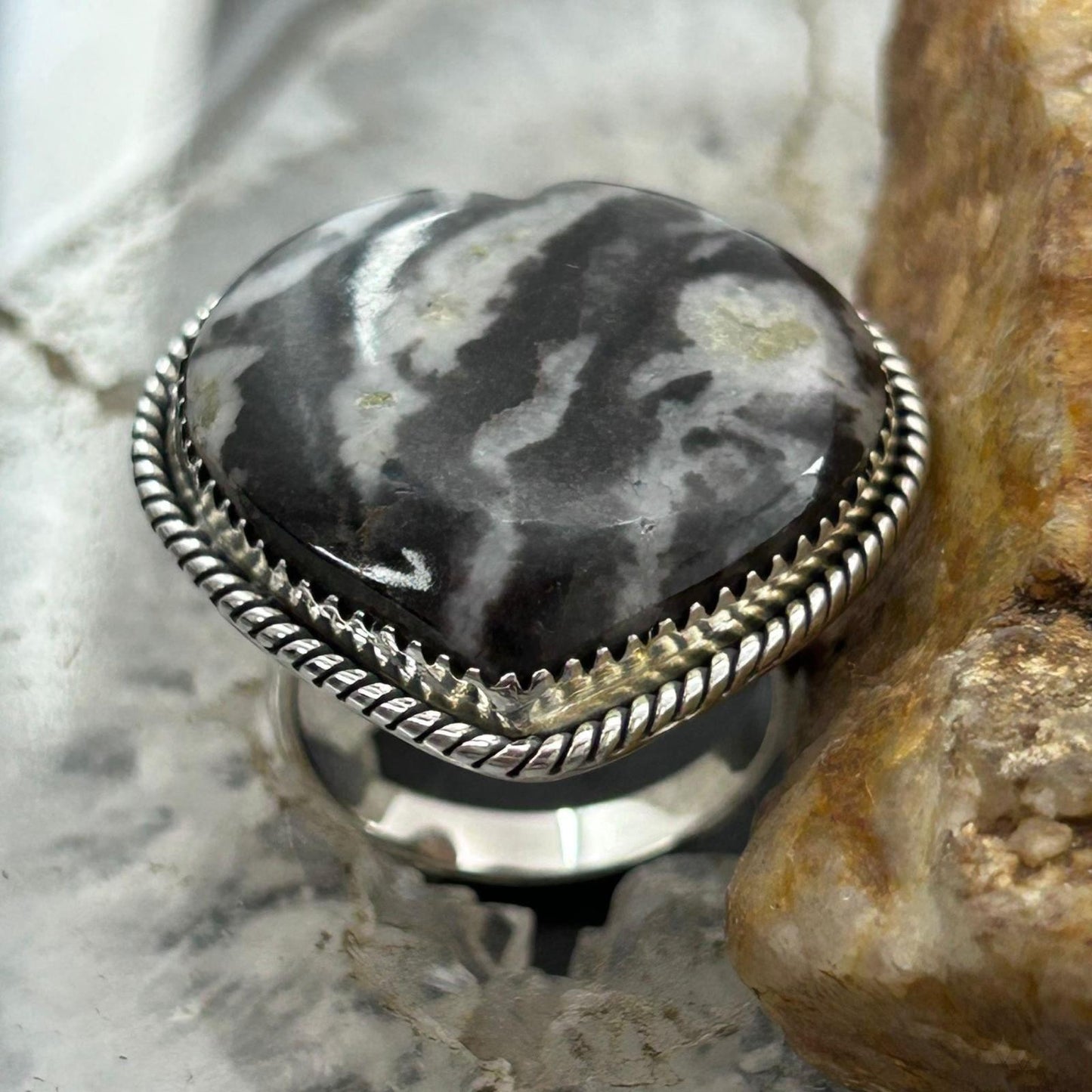 Sterling Silver Southwestern Style White Buffalo Heart Shape Ring Size 7 For Women