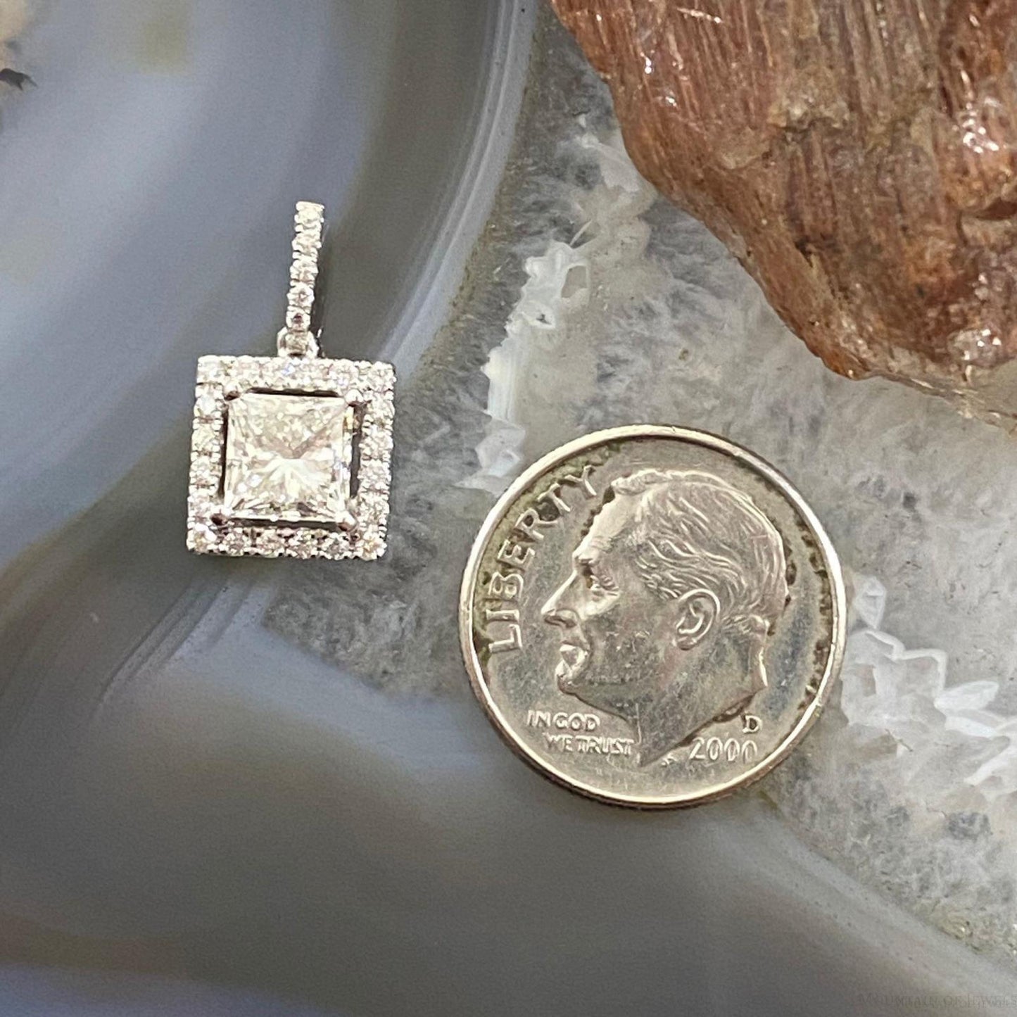 14K Yellow Gold Halo Style 1.01ctw Diamond Pendant For Women