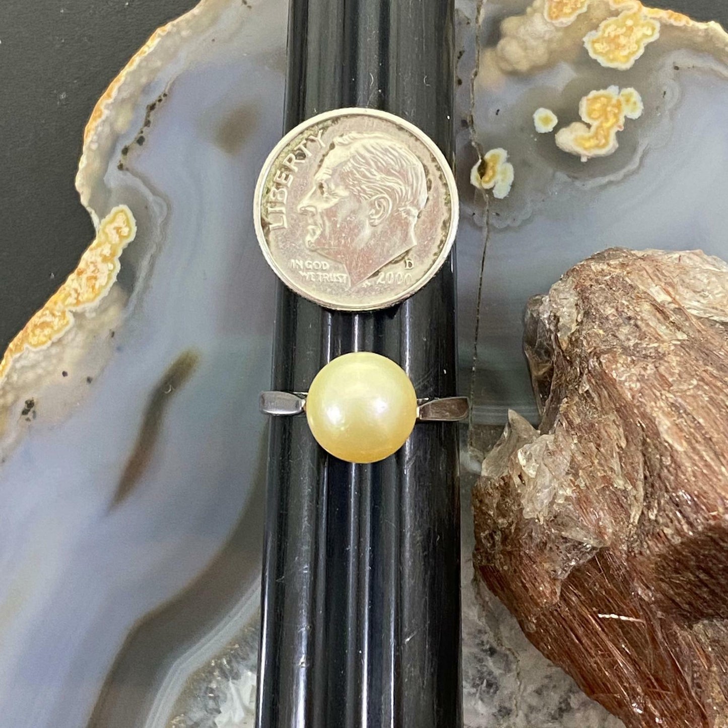 Vintage 14K White Gold with Off White Pearl Ring Size 6.5 For Women