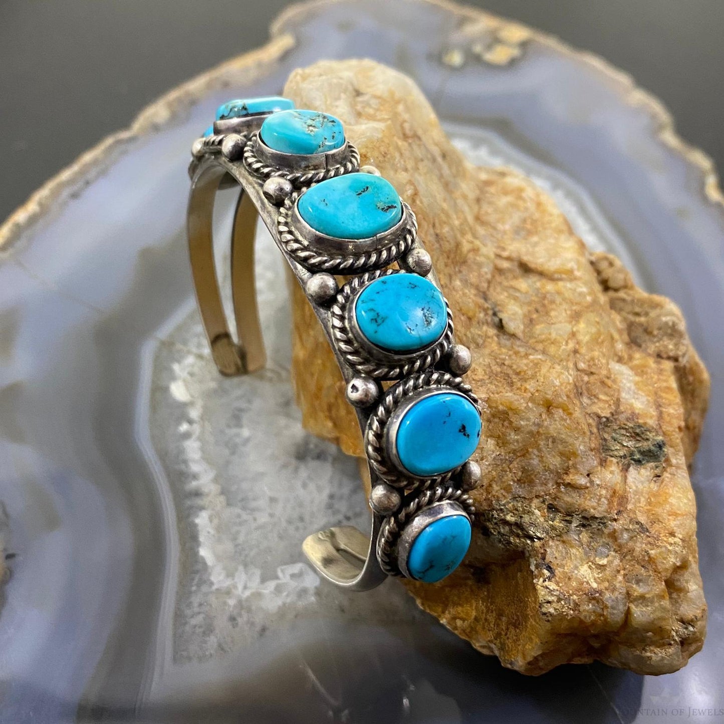 Vintage Native American Sterling Silver Single Row Graduated Turquoise Bracelet