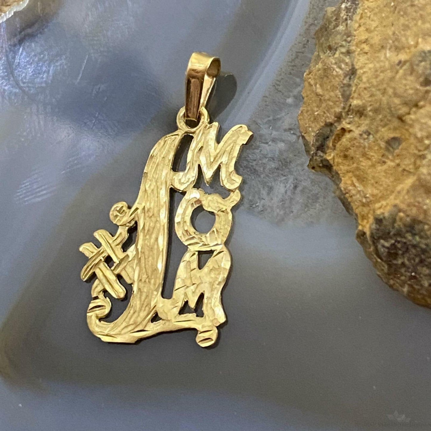 14K Yellow Gold "#1 Mom" Diamond Cut Charm For Women