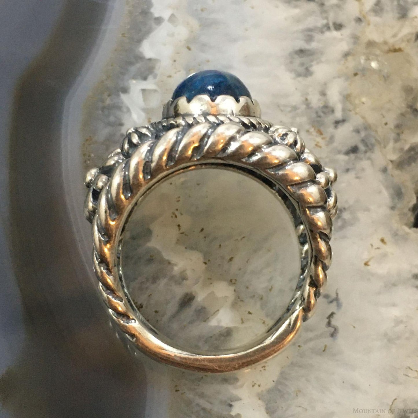 Carolyn Pollack Vintage Southwestern Style Sterling Silver Oval Apatite Decorated Ring For Women