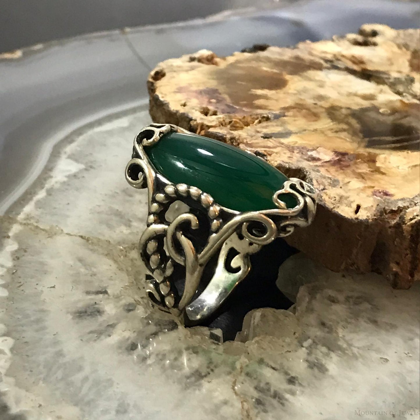 Carolyn Pollack Sterling Silver Oval Green Chalcedony Decorated Ring Size 9 For Women