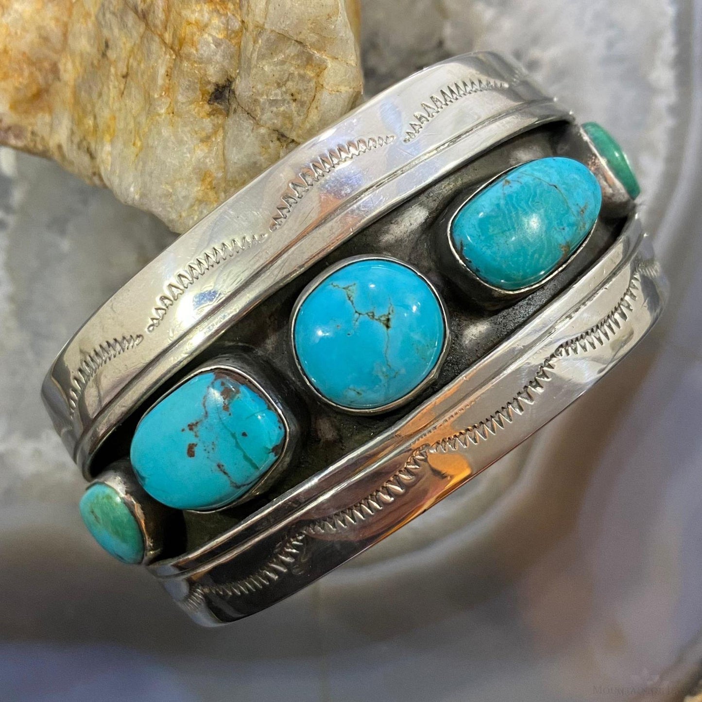 Vintage Native American Silver 5 Kingman Turquoise Shadow Box Bracelet For Women