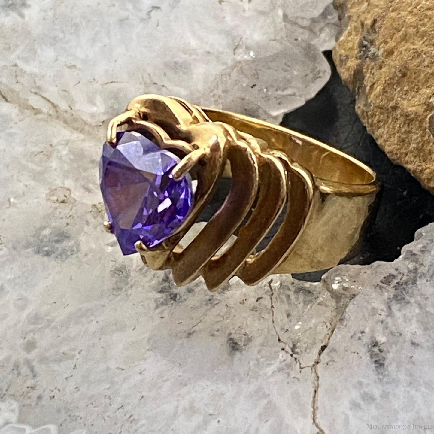 Vintage 10K Yellow Gold Heart Shape Amethyst Ring Size 6.5 For Women