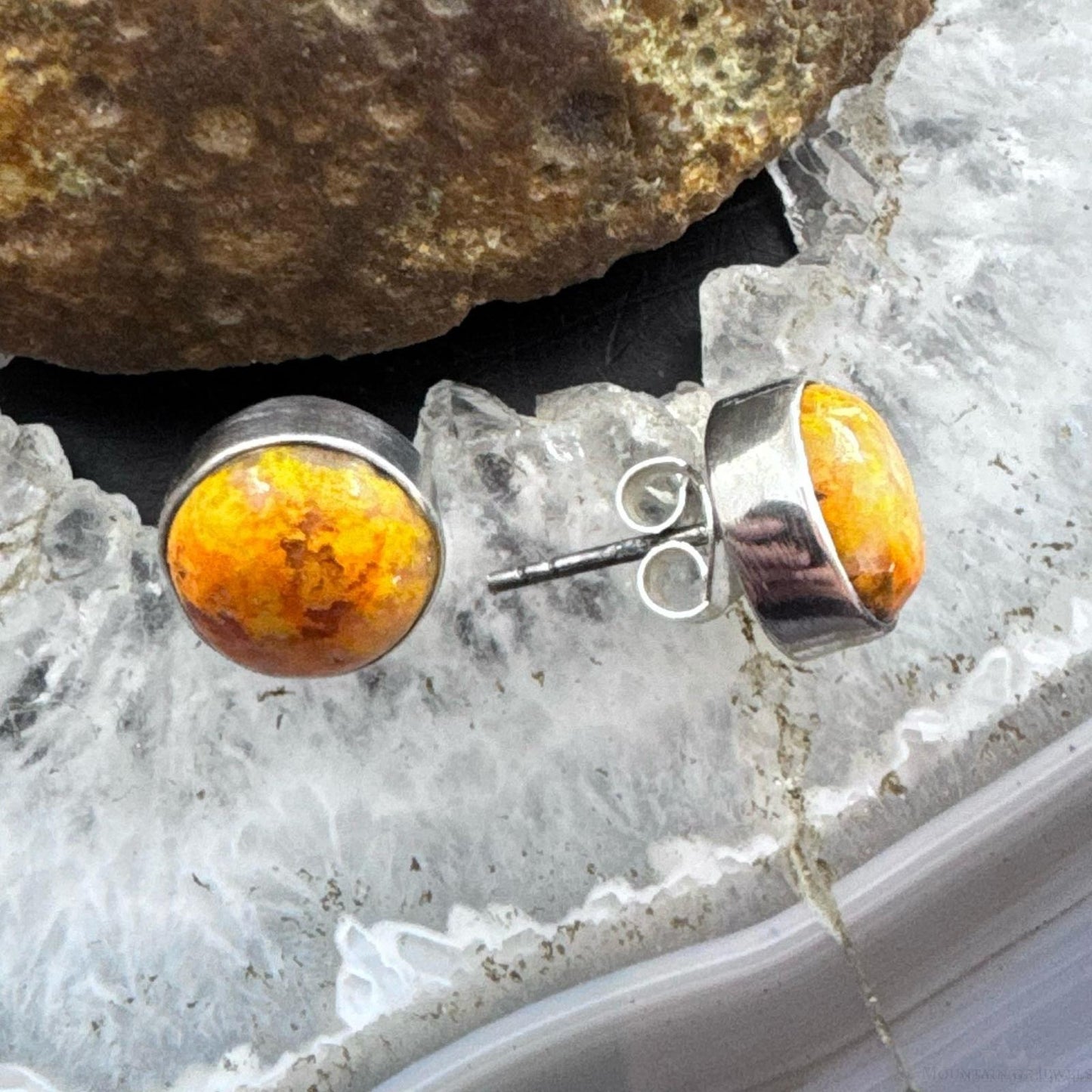 Sterling Silver Southwestern Style Spiny Oyster Rounded Stud Earrings For Women