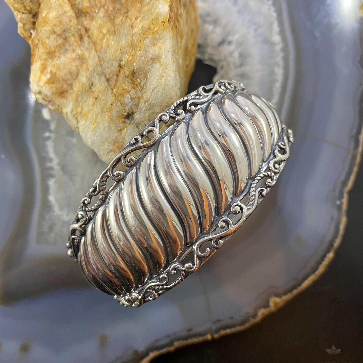 Carolyn Pollack Vintage Southwestern Style Sterling Silver Decorated Bracelet