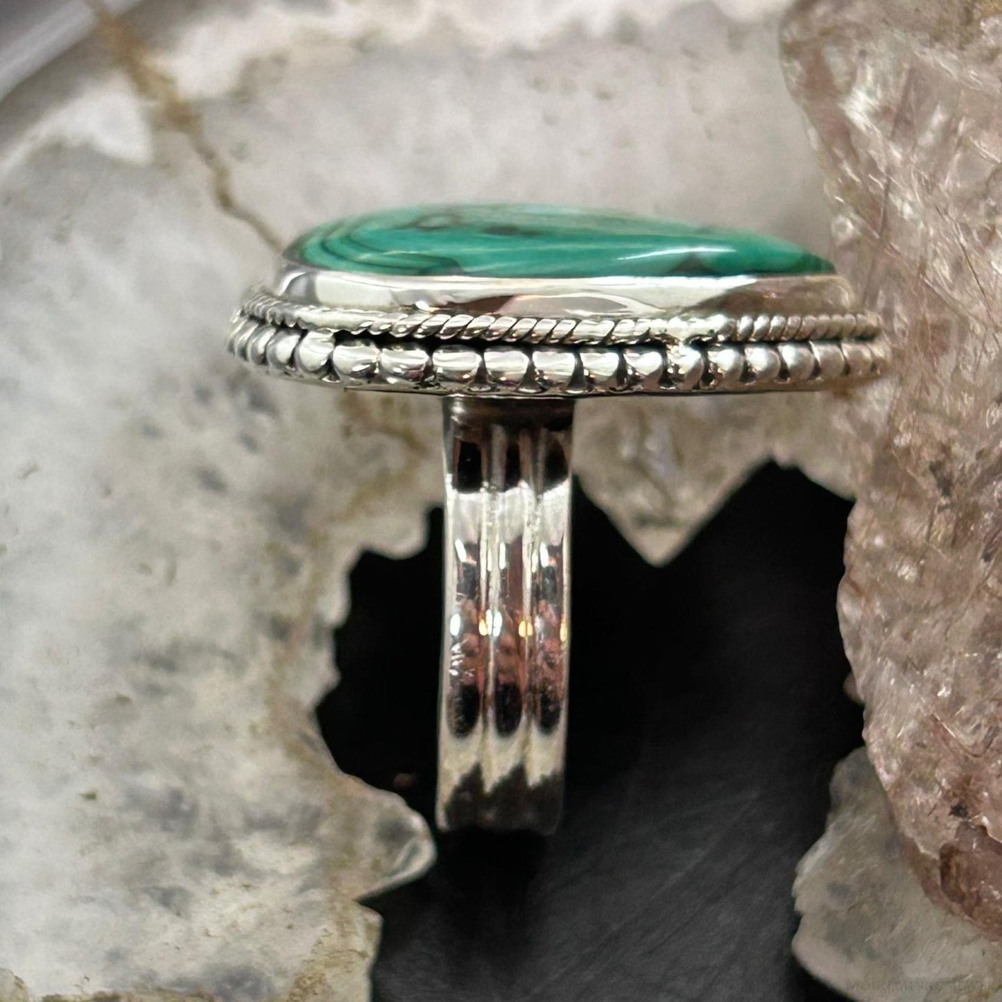 Sterling Silver Southwestern Style Wide Teardrop Malachite Ring Size 8 For Women