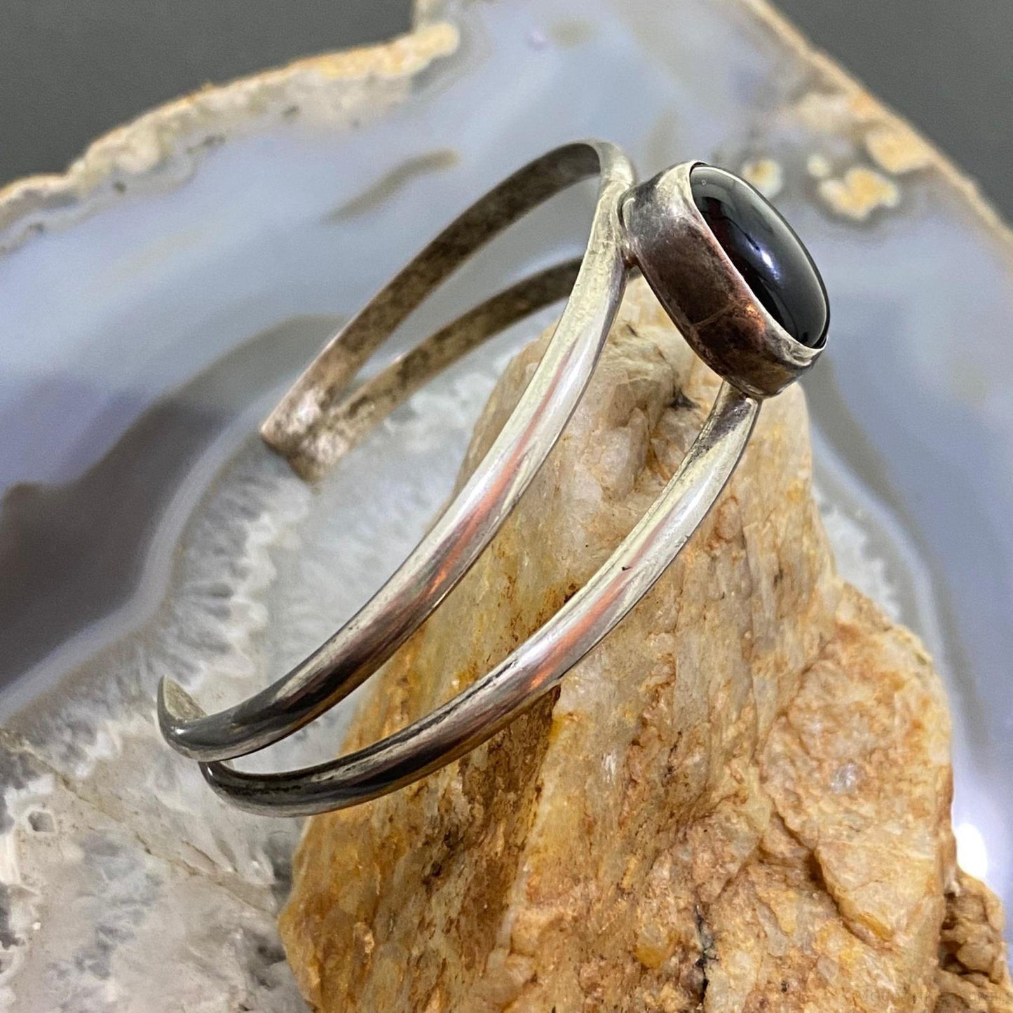 Signed Vintage Native American Sterling Oval Onyx Split Shank Bracelet For Women