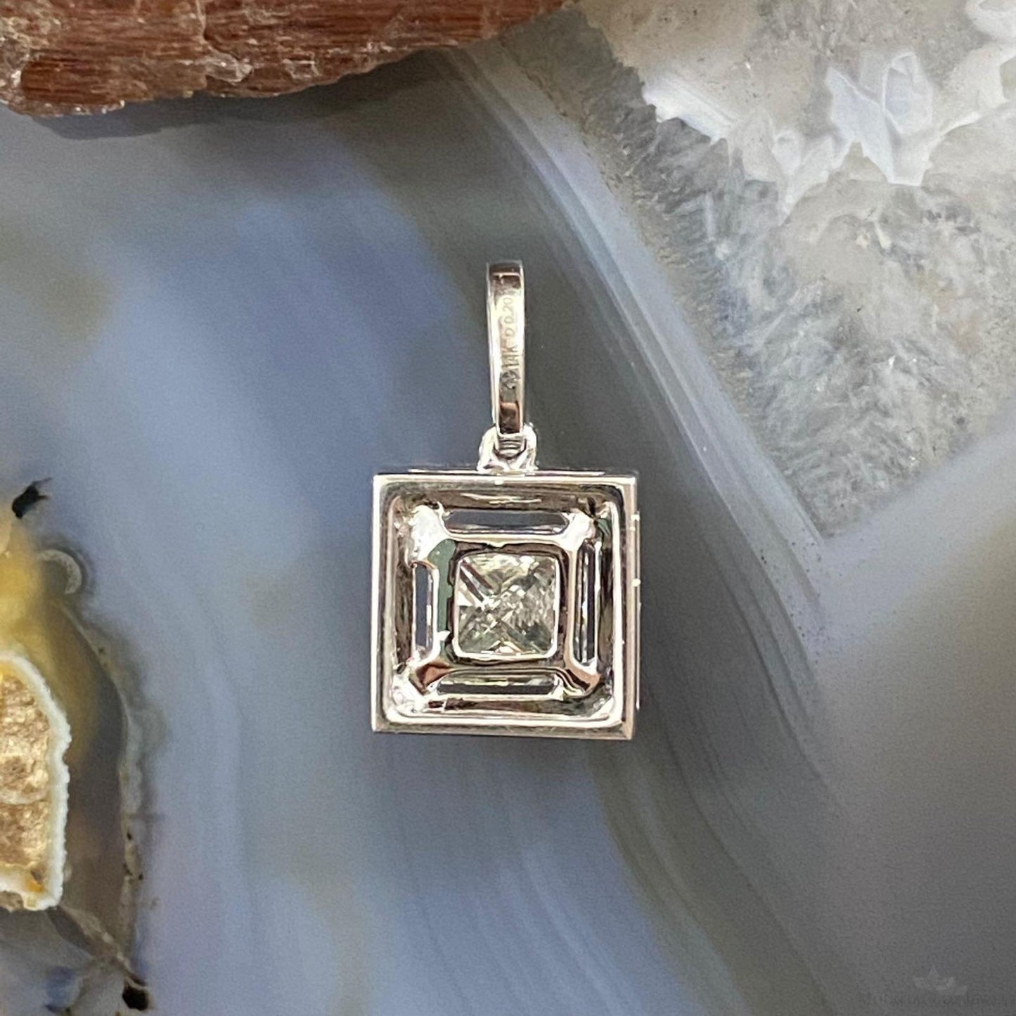 14K Yellow Gold Halo Style 1.01ctw Diamond Pendant For Women