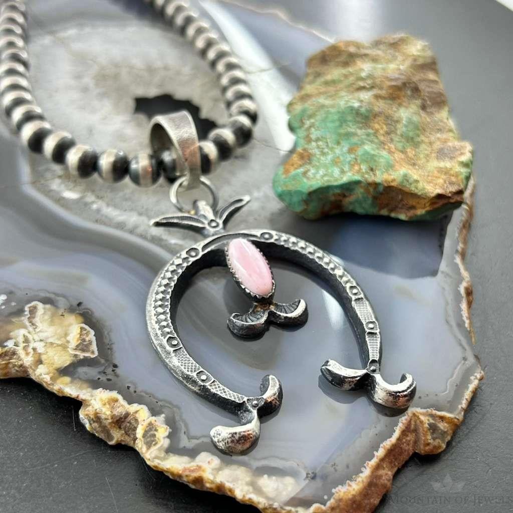 Eva & Linberg Billah Native American Sterling Silver Pink Conch Naja Pendant For Women